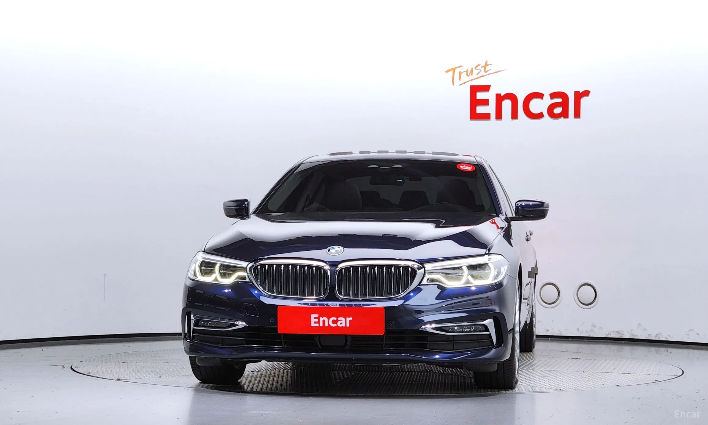 BMW 5 Series (G30) превью 2