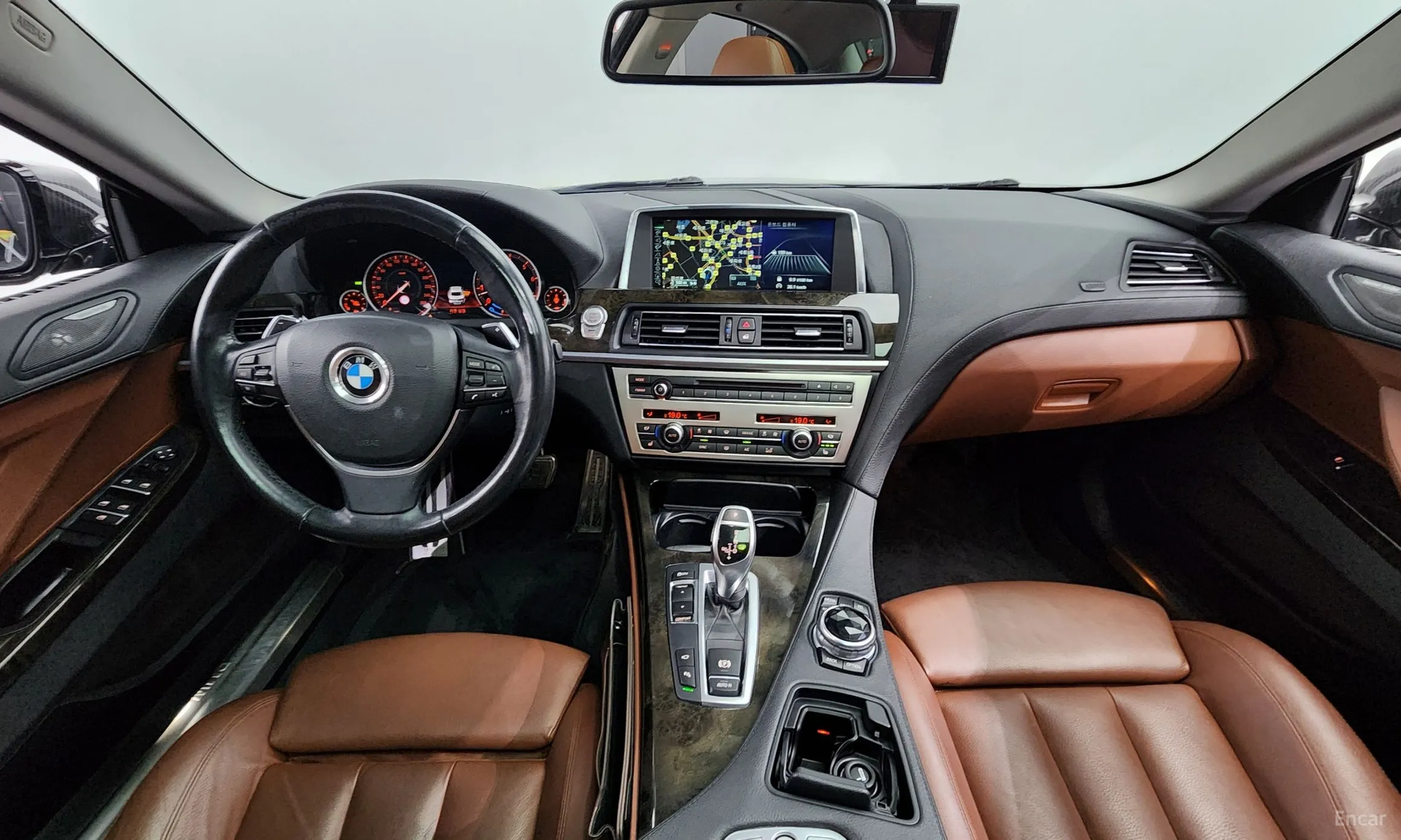 BMW 6 Series (F12) превью 4