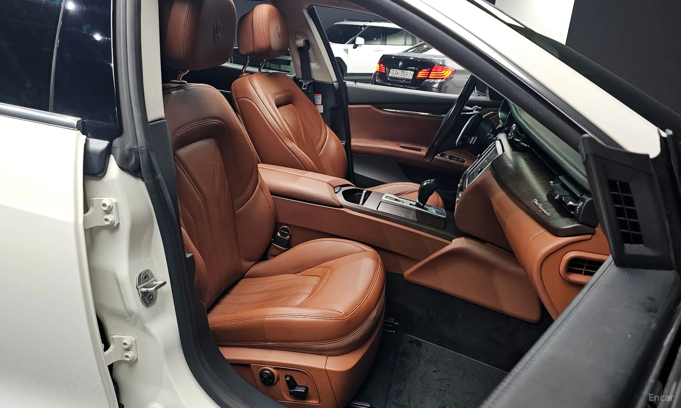 Maserati Quattroporte превью 10