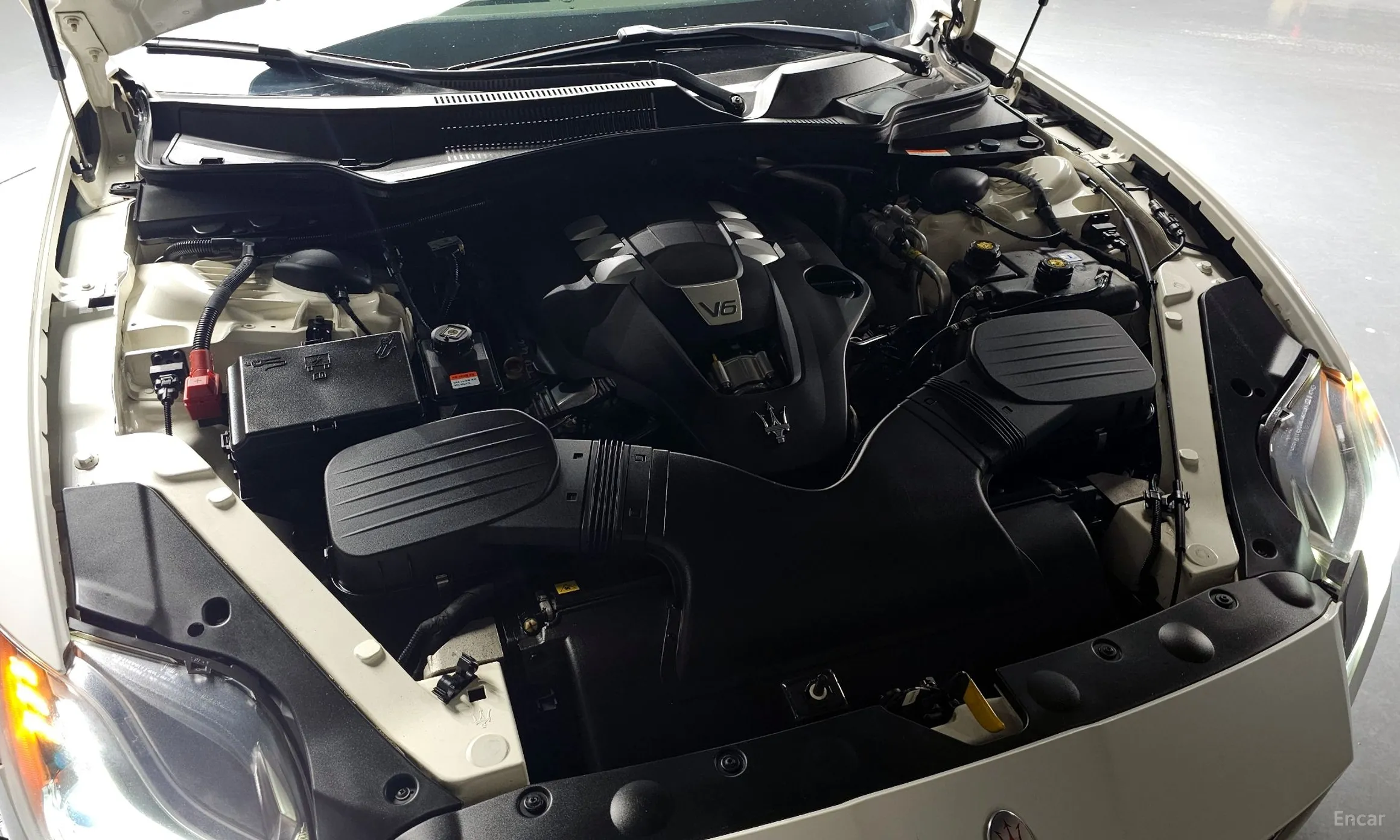 Maserati Quattroporte превью 6