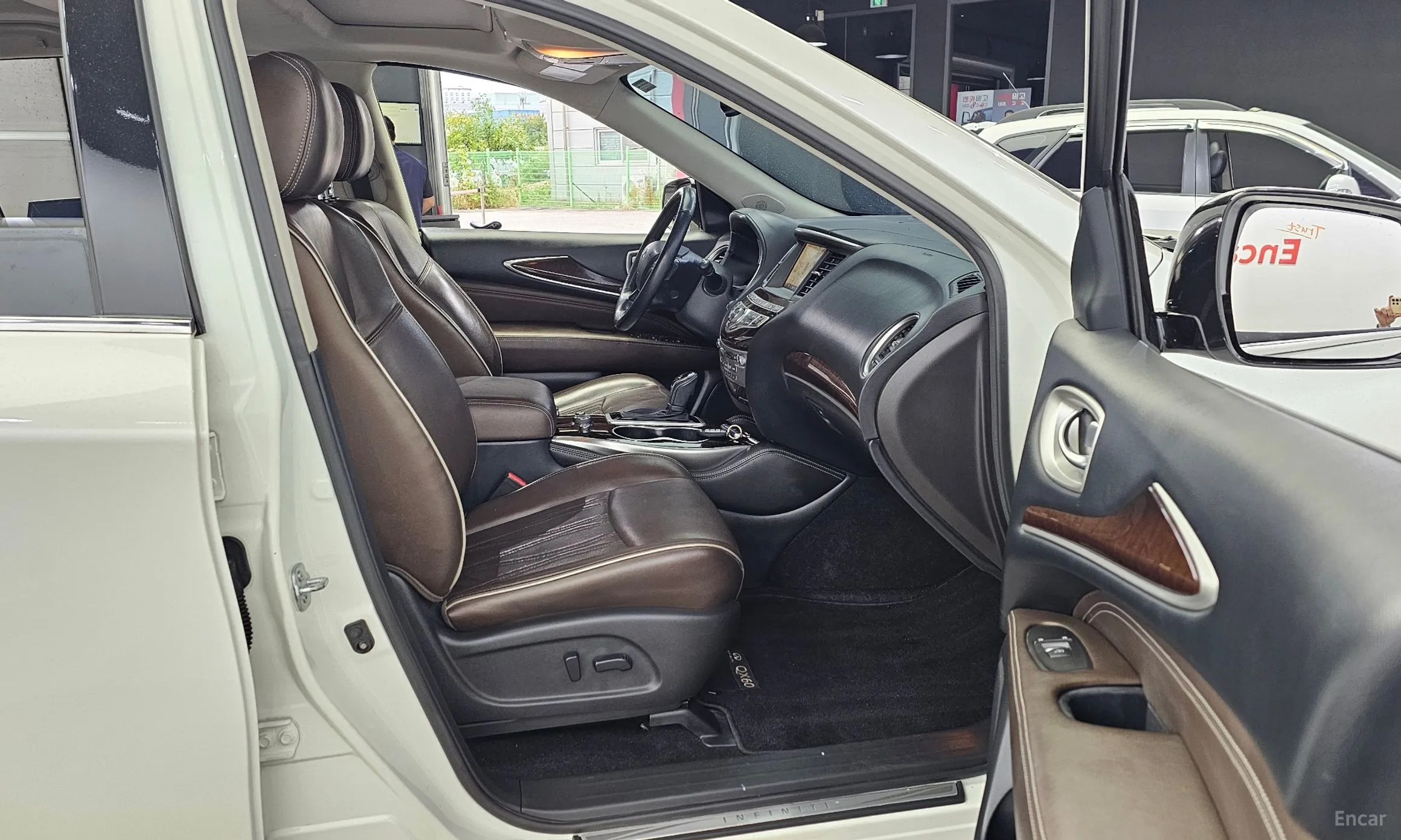 Infiniti QX60 превью 11