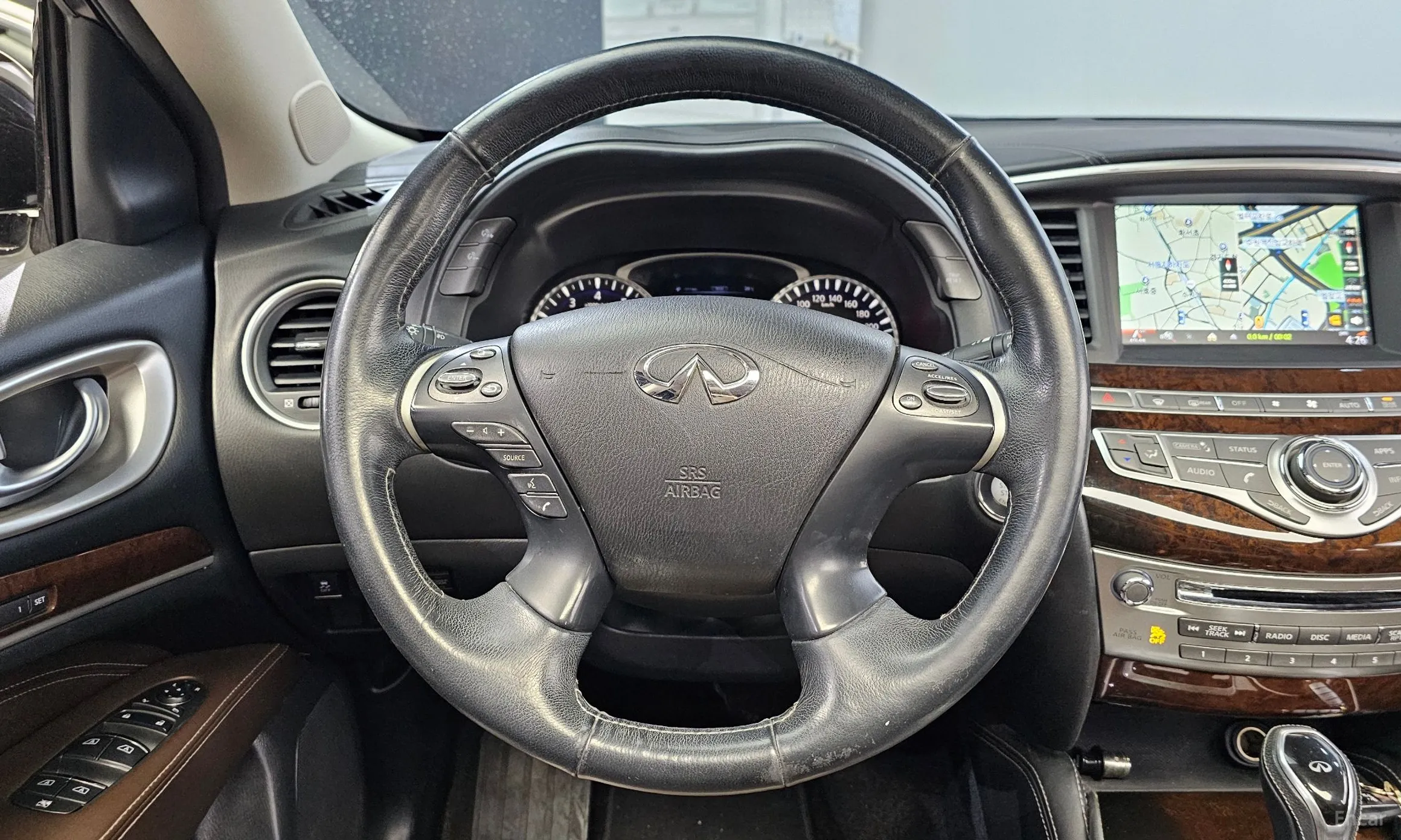 Infiniti QX60 превью 13