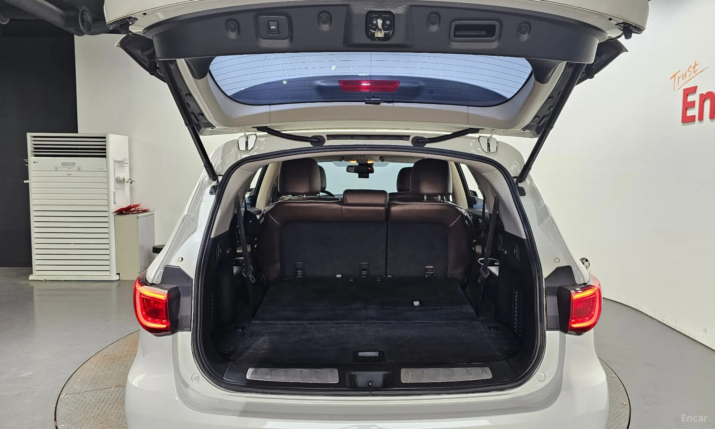 Infiniti QX60 превью 20
