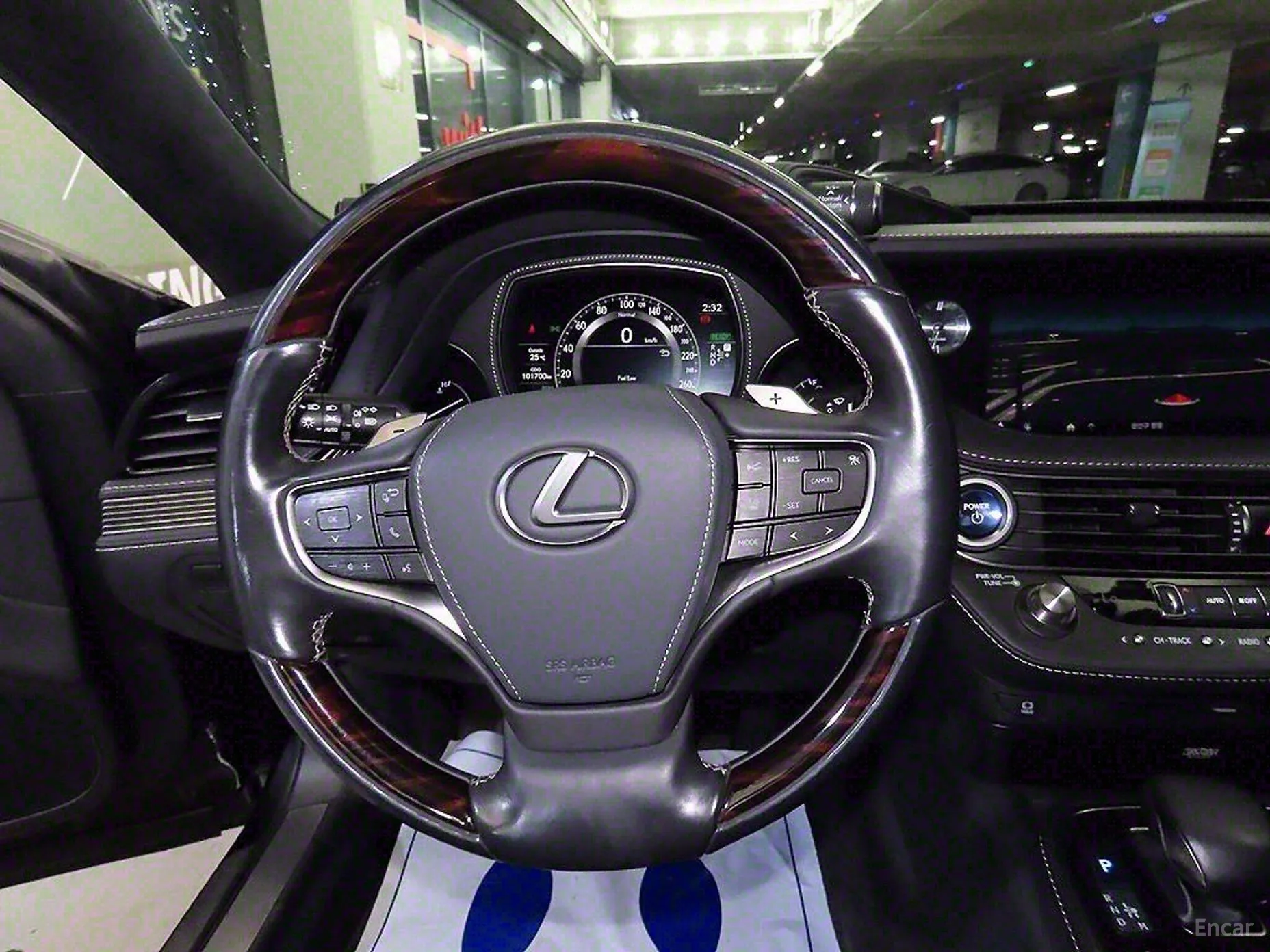 Lexus LS500h Gen 5 превью 6
