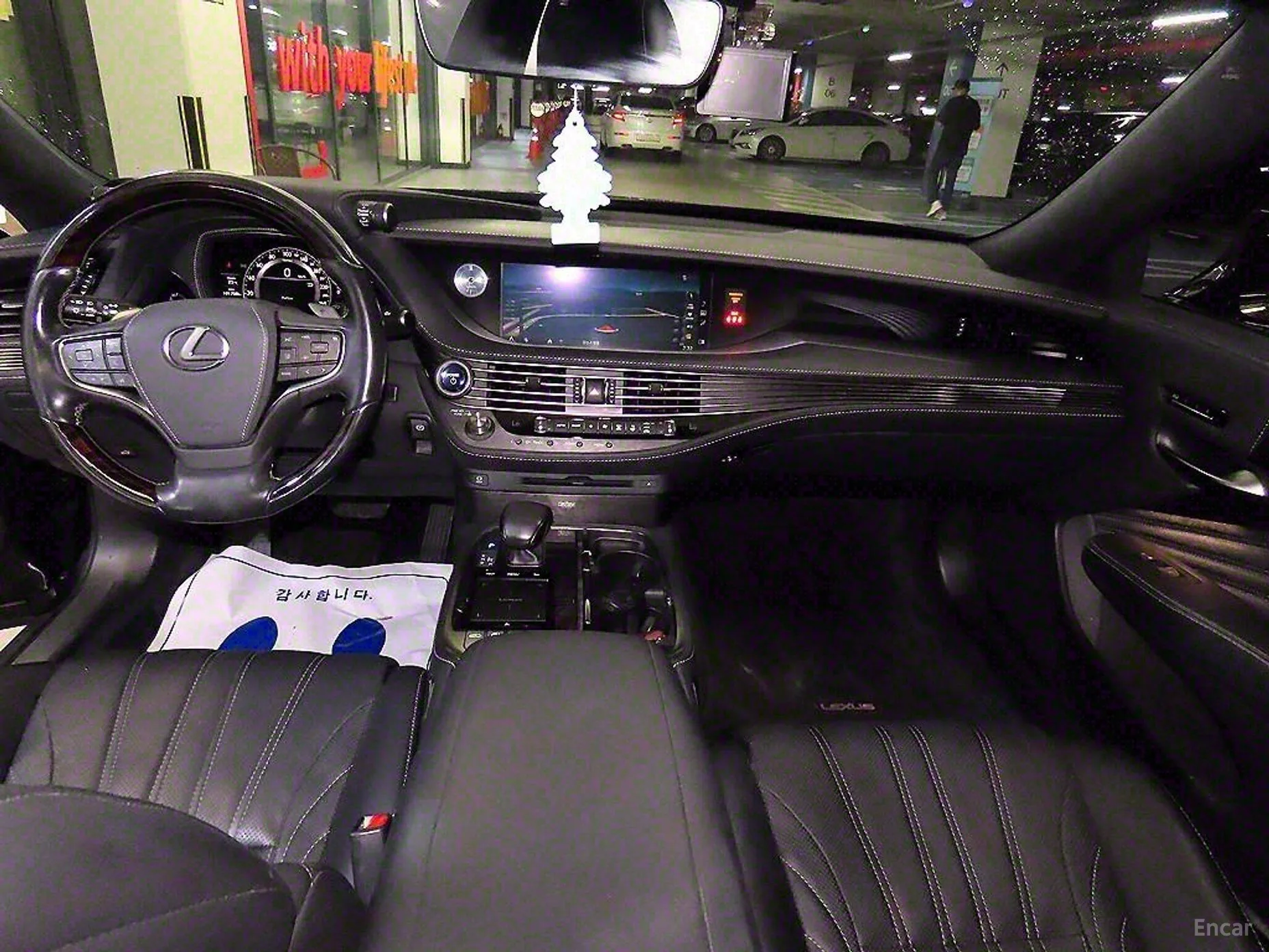 Lexus LS500h Gen 5 превью 7