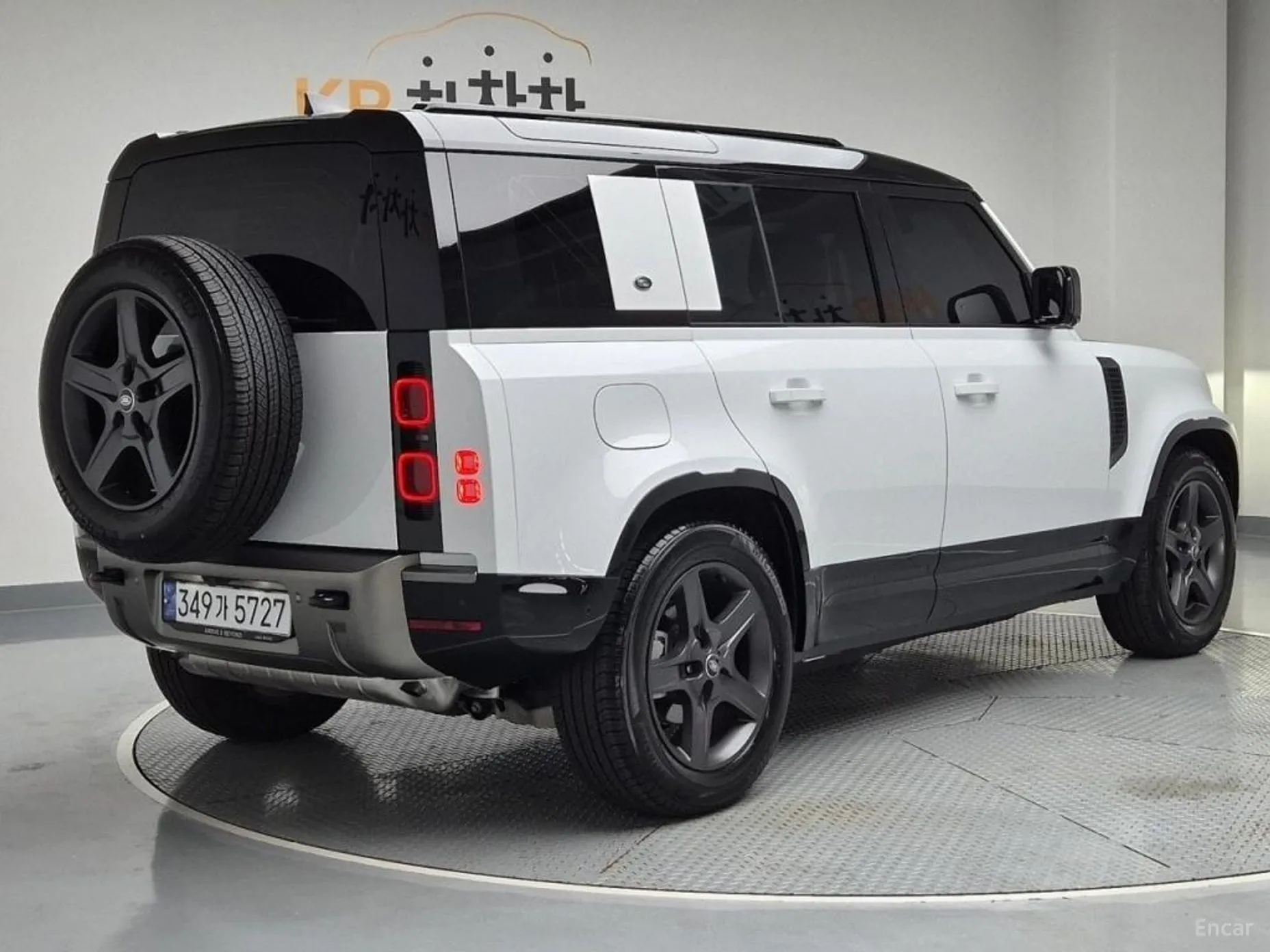 Land Rover Defender (L663)