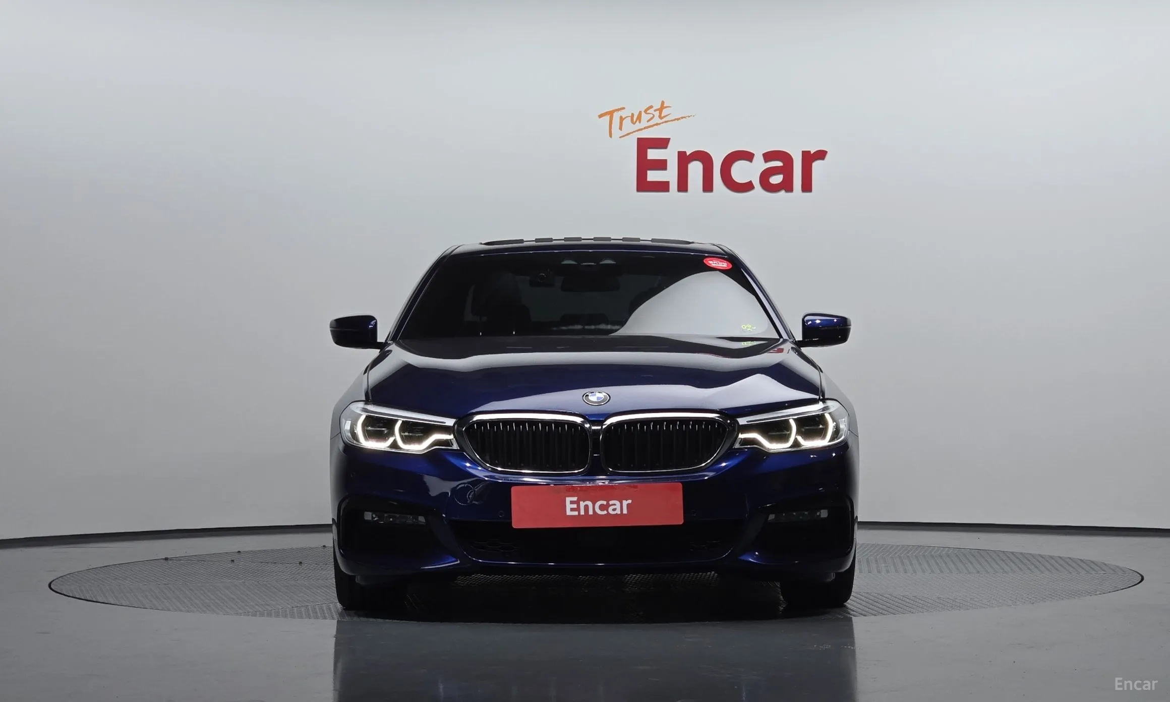 BMW 5 Series (G30) превью 2