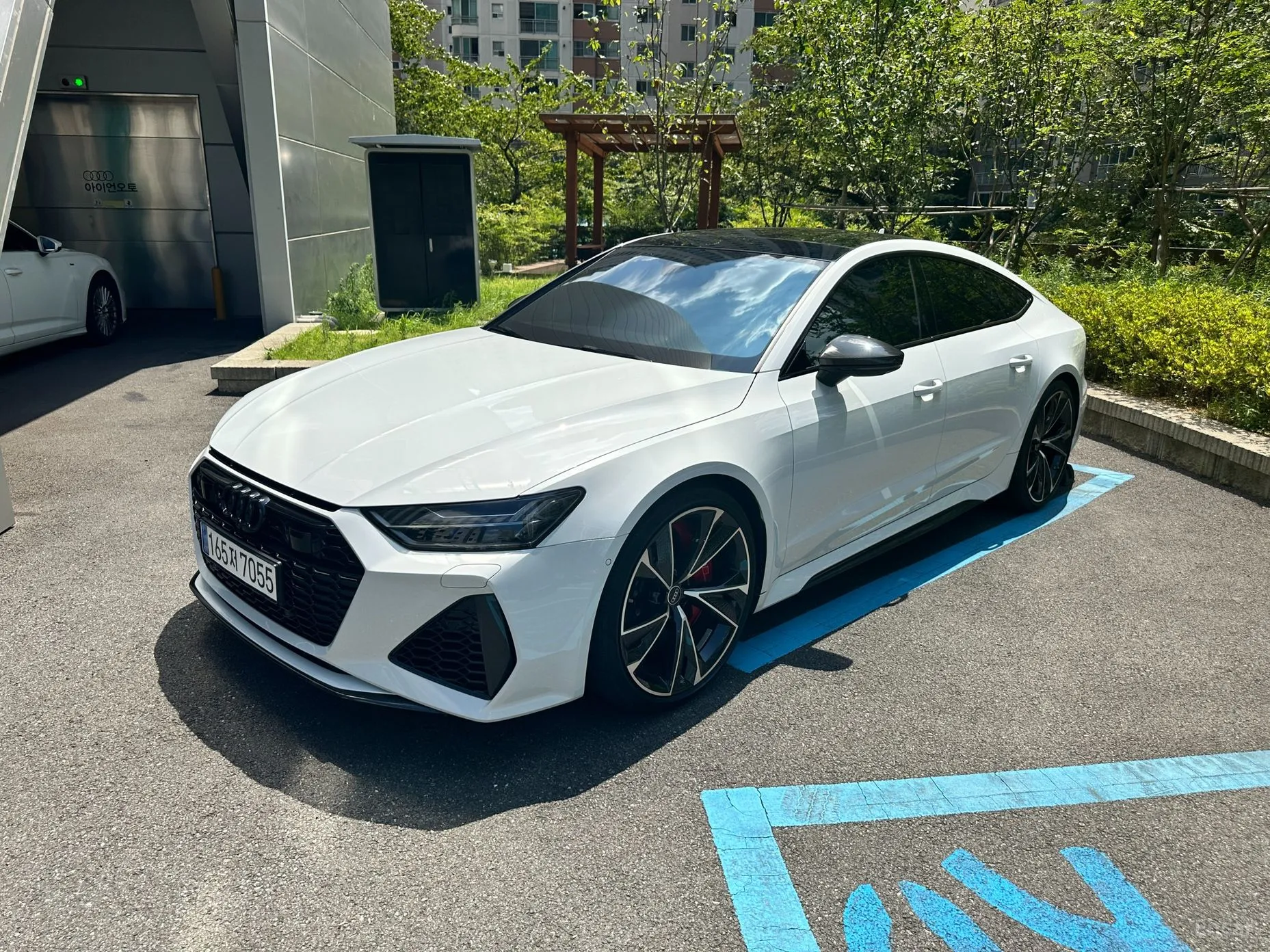 Audi RS7 (4K)