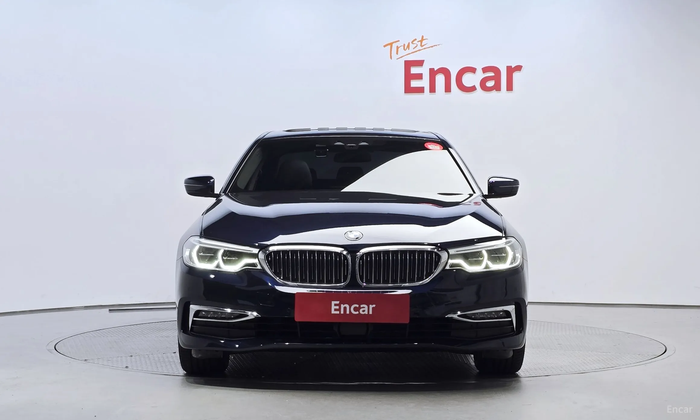 BMW 5 Series (G30) превью 2