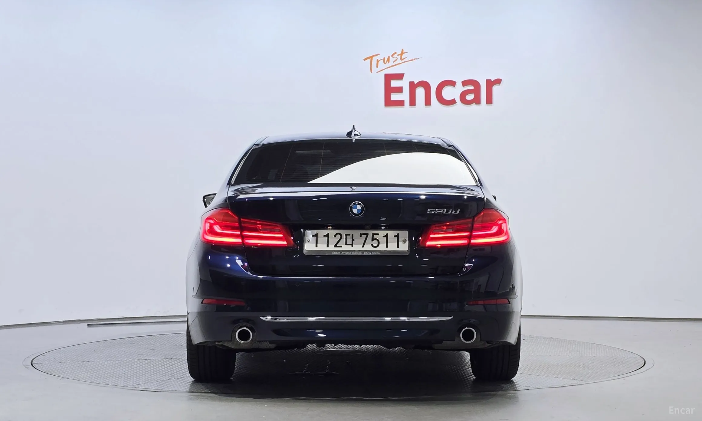 BMW 5 Series (G30) превью 3