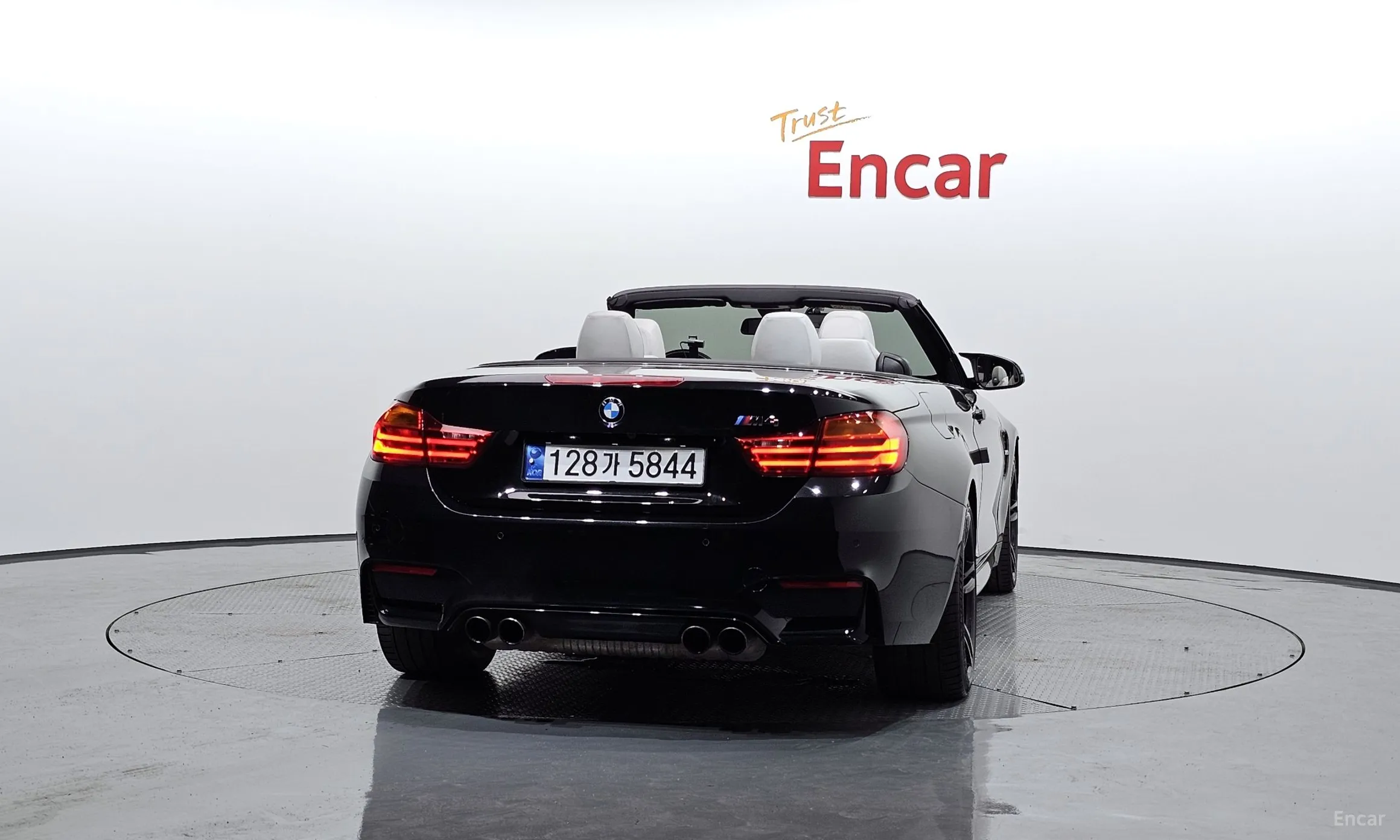 BMW M4 (F82) превью 3