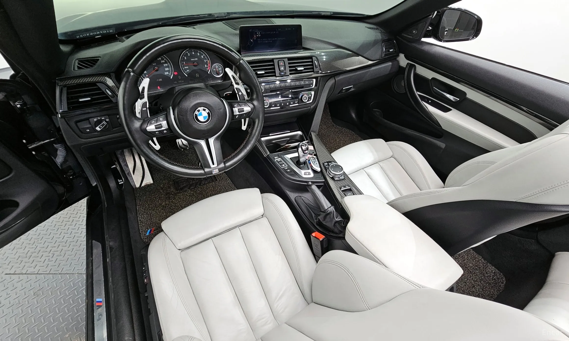 BMW M4 (F82) превью 4