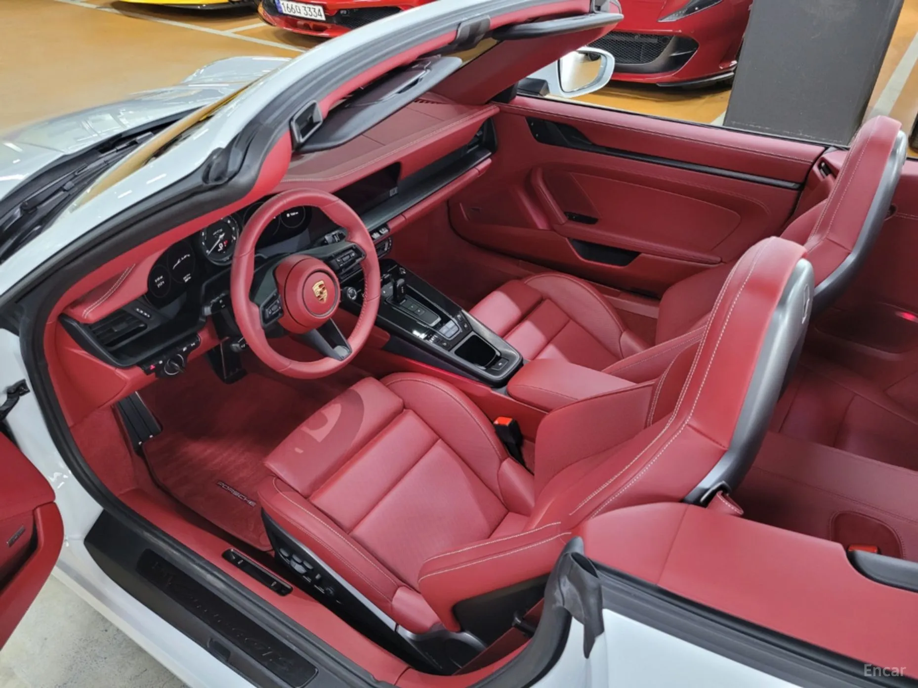 Porsche 911 (992) превью 4
