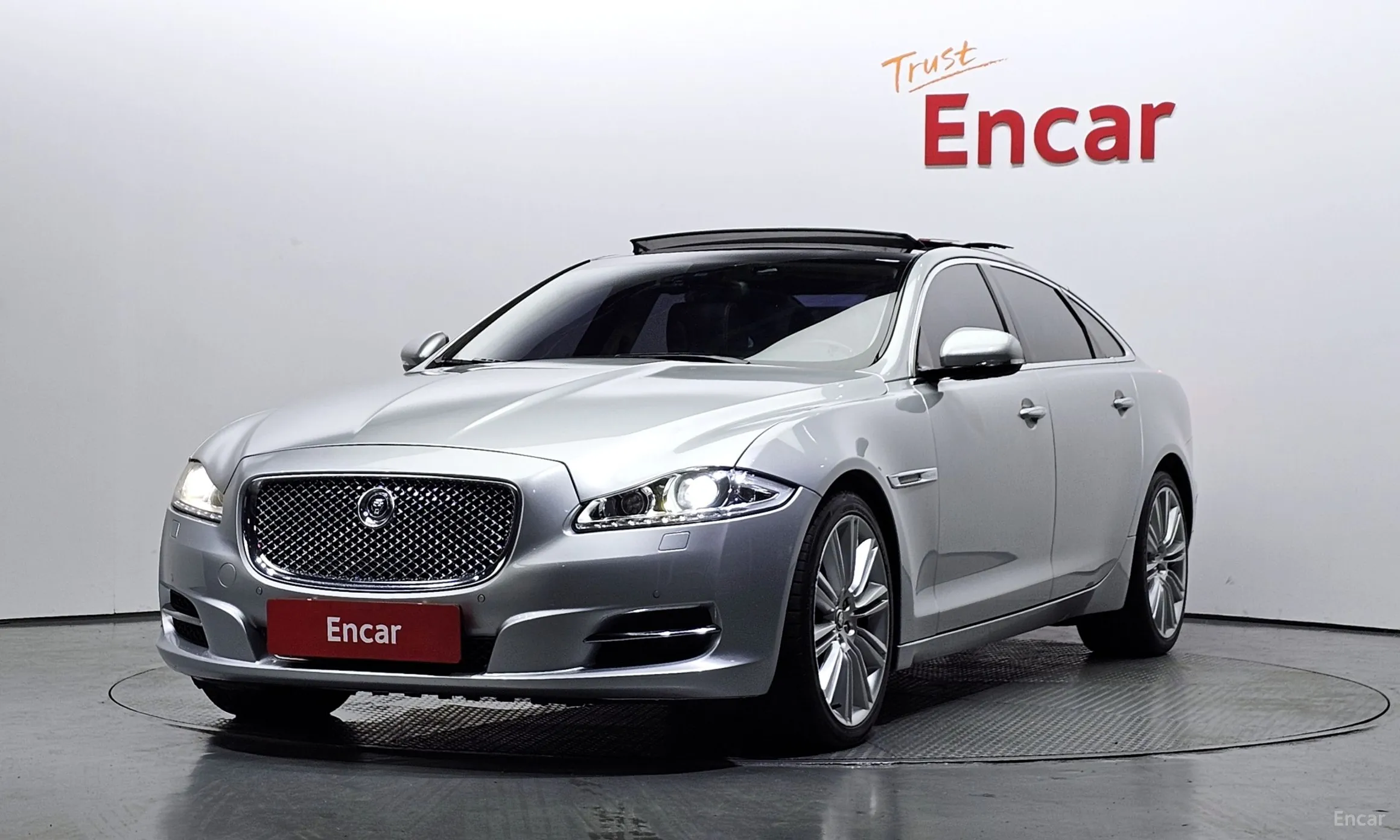 Jaguar All New XJ