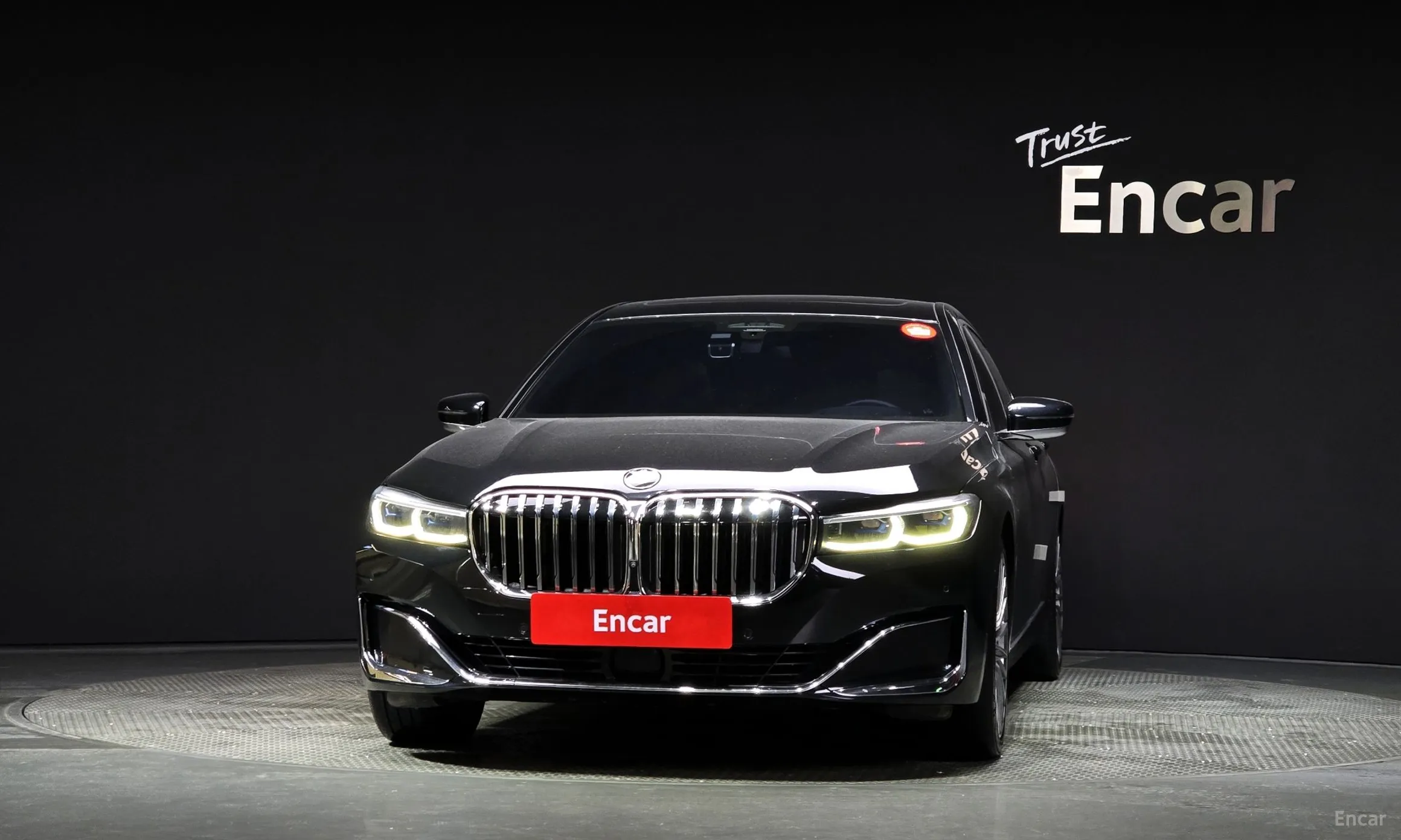 BMW 7 Series (G11) превью 2