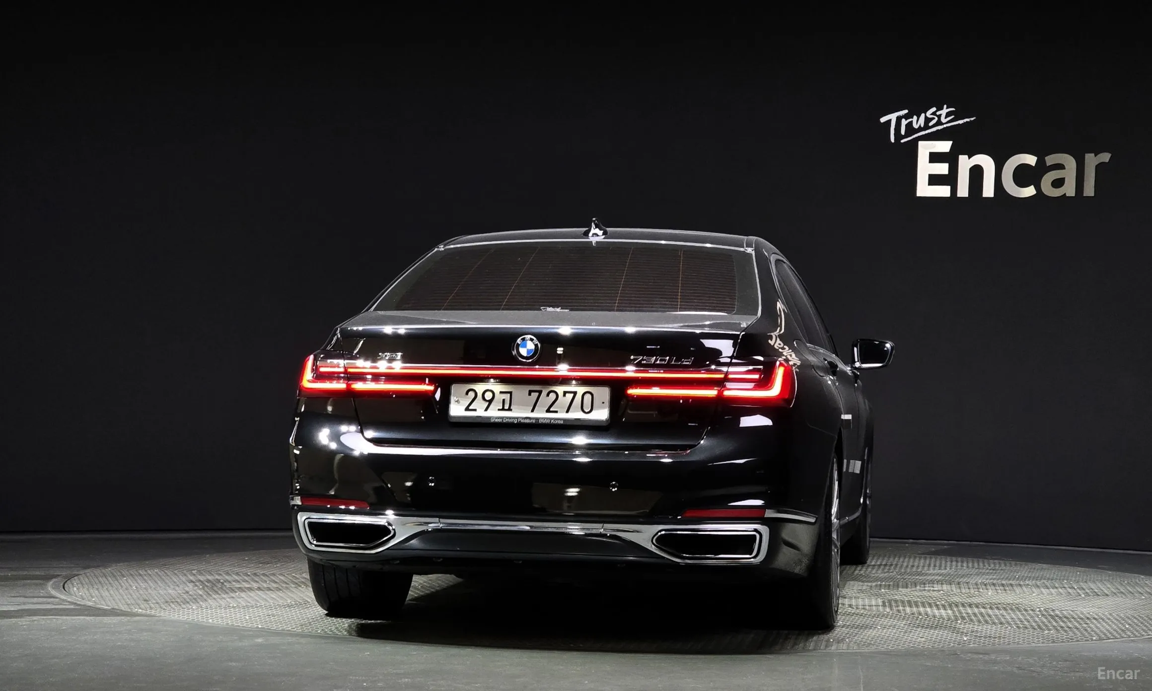 BMW 7 Series (G11) превью 3