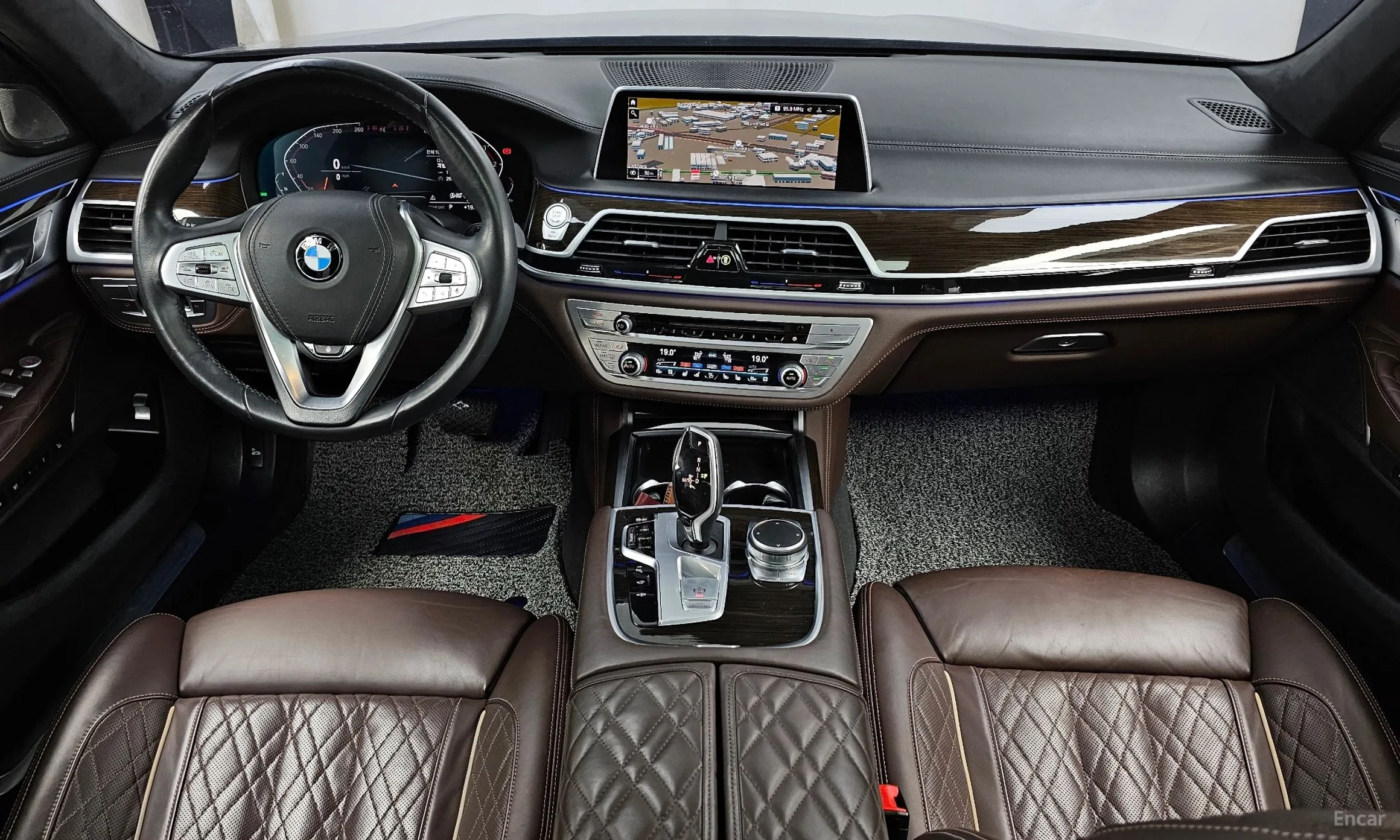 BMW 7 Series (G11) превью 4