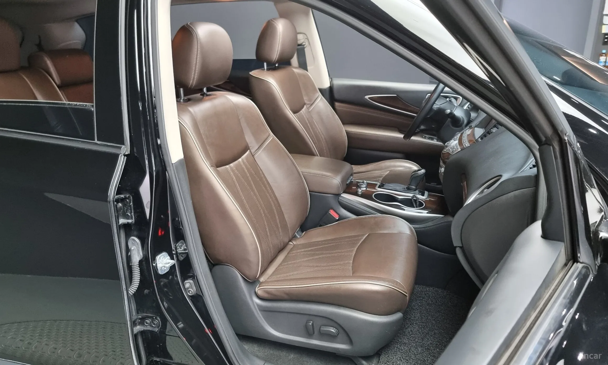 Infiniti QX60 превью 12