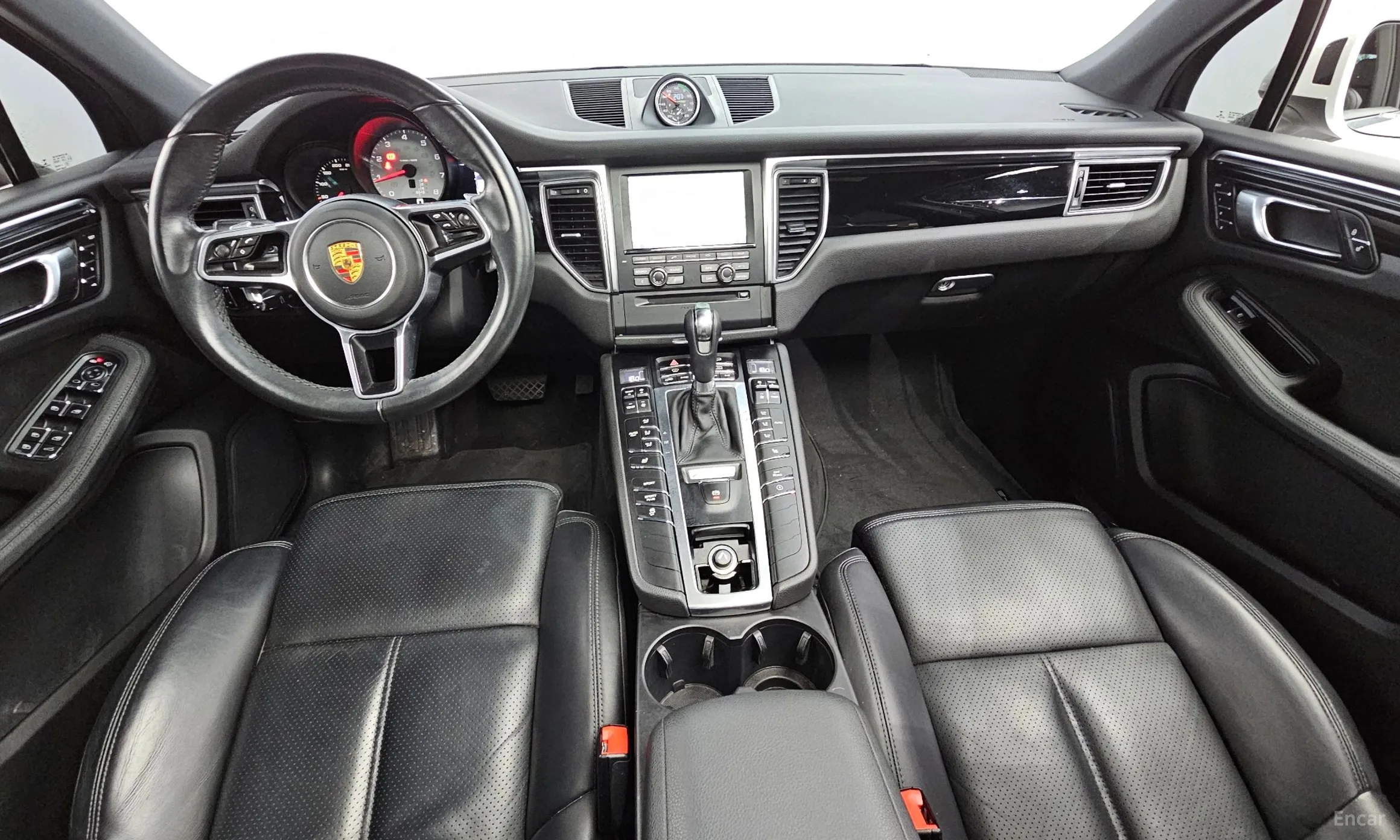 Porsche Macan превью 4