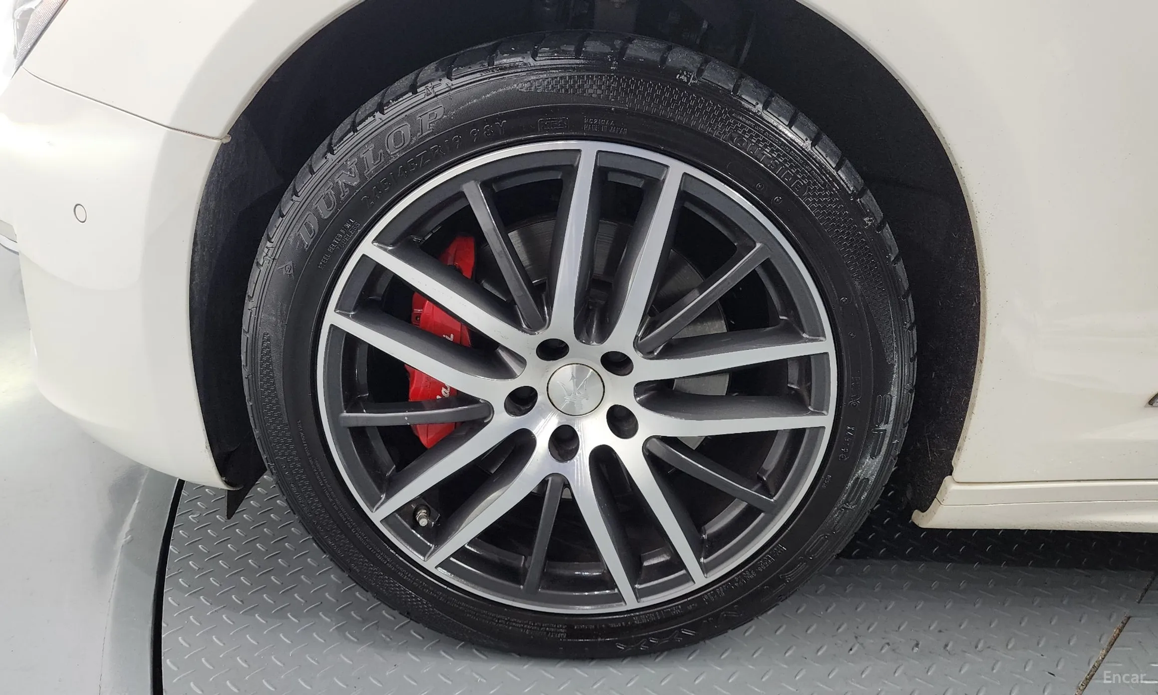 Maserati Ghibli превью 5