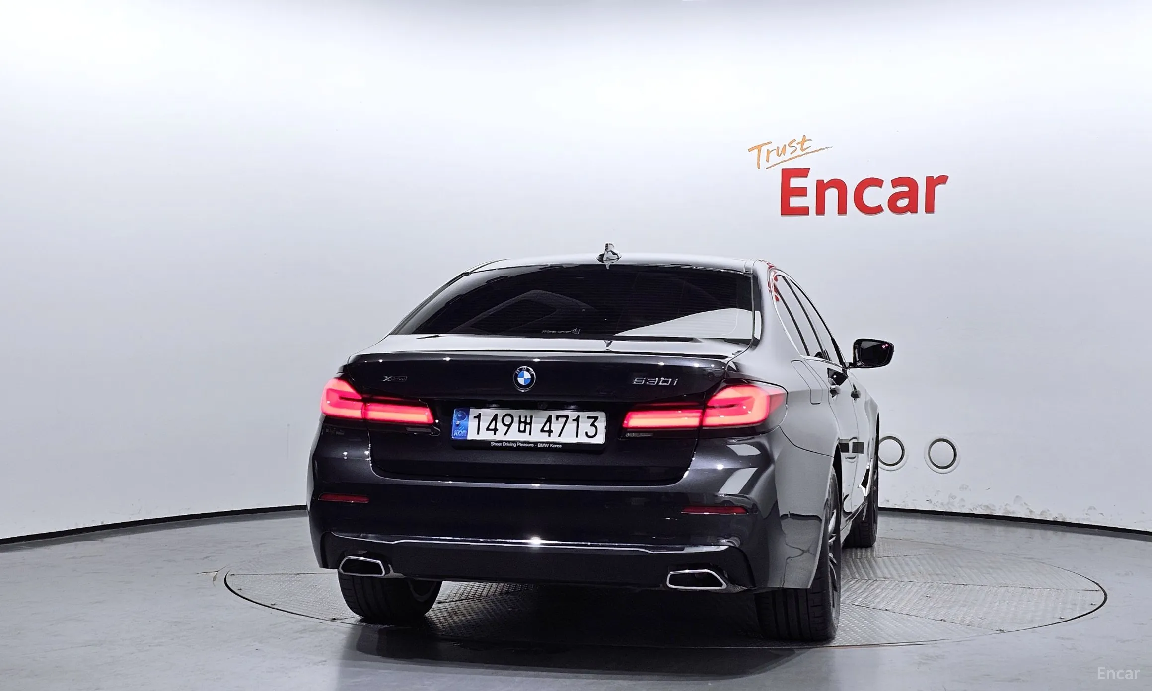 BMW 5 Series (G30) превью 3