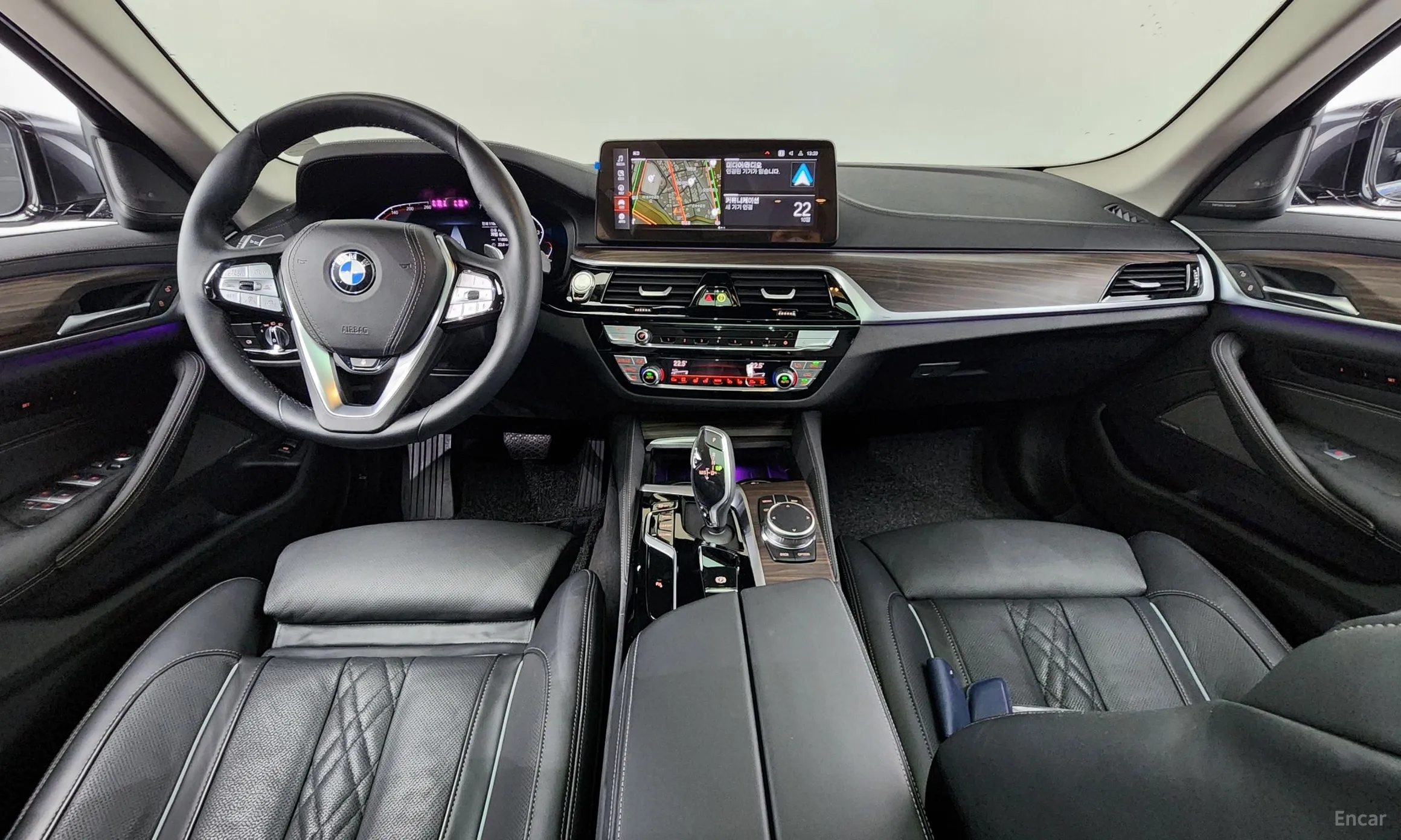 BMW 5 Series (G30) превью 4