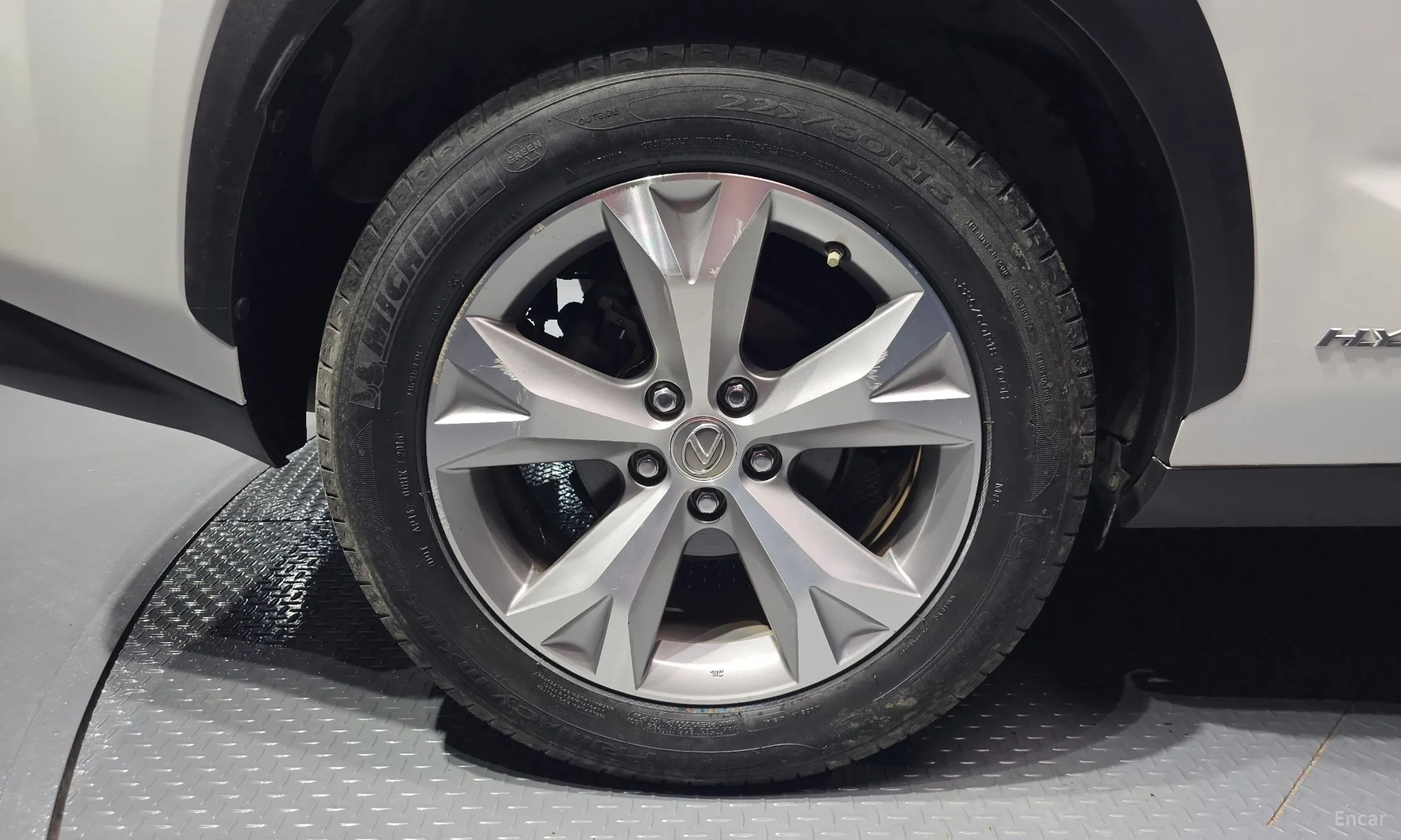 Lexus NX300h превью 5