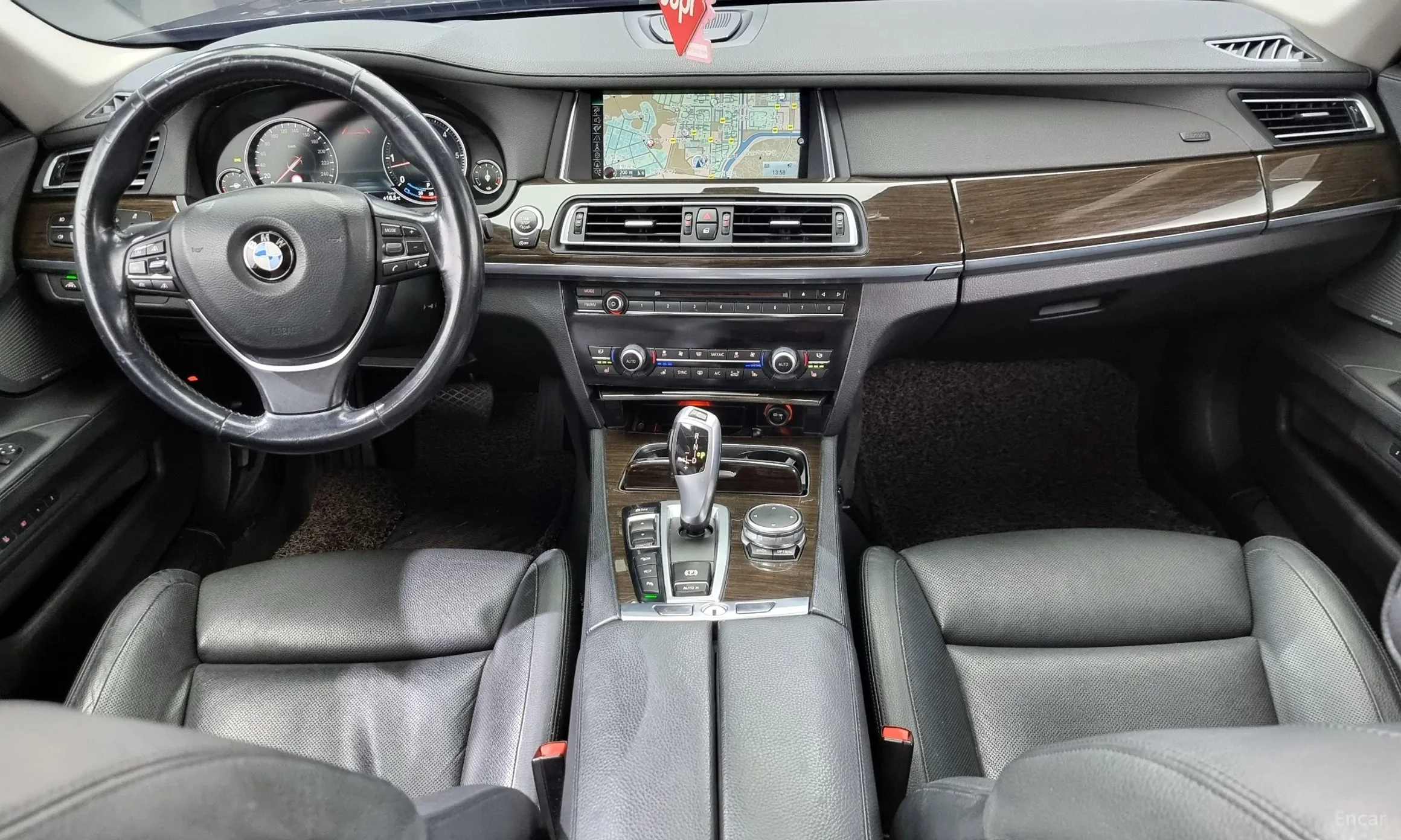 BMW 7 Series (F01) превью 4