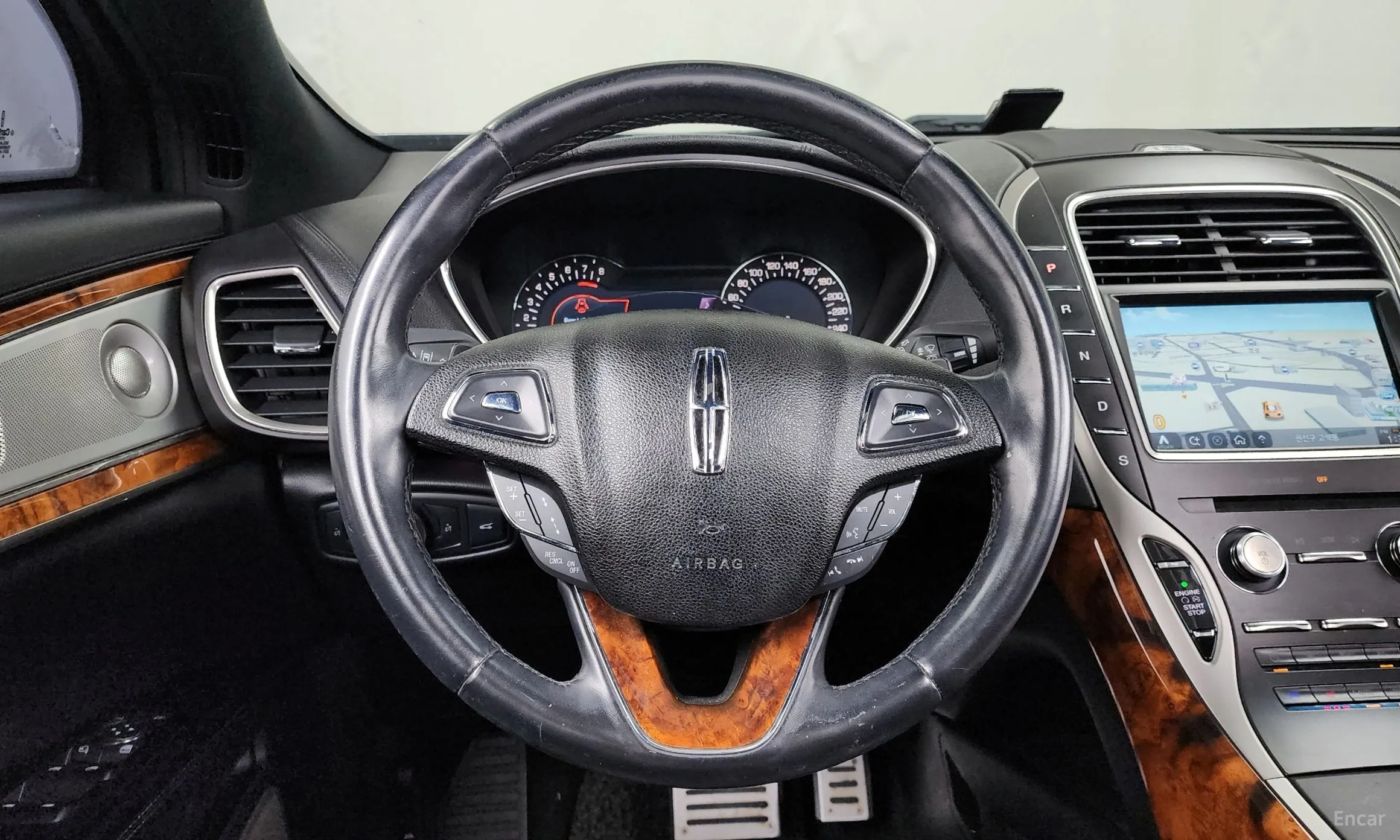 Lincoln MKX 2nd Generation превью 13