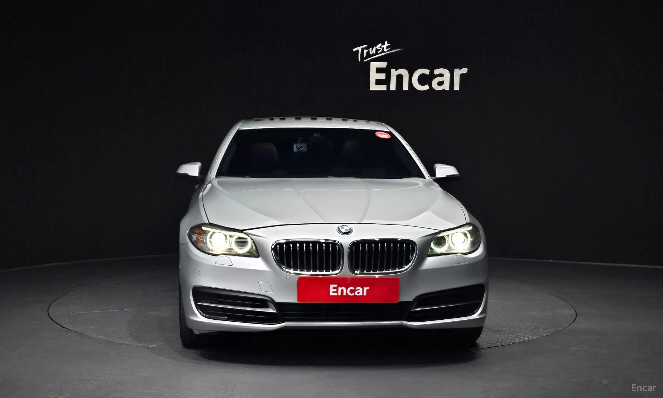 BMW 5 Series (F10) превью 2
