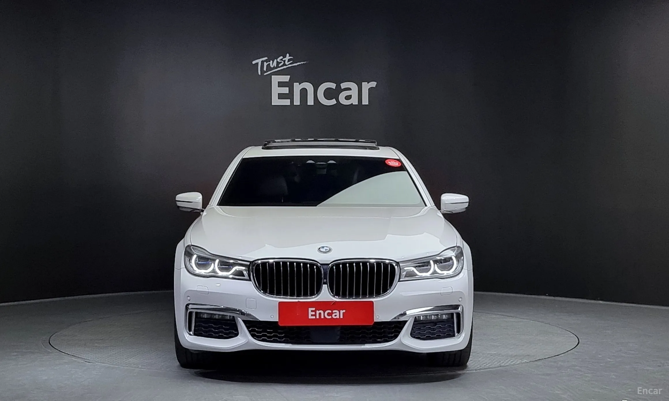 BMW 7 Series (G11) превью 2