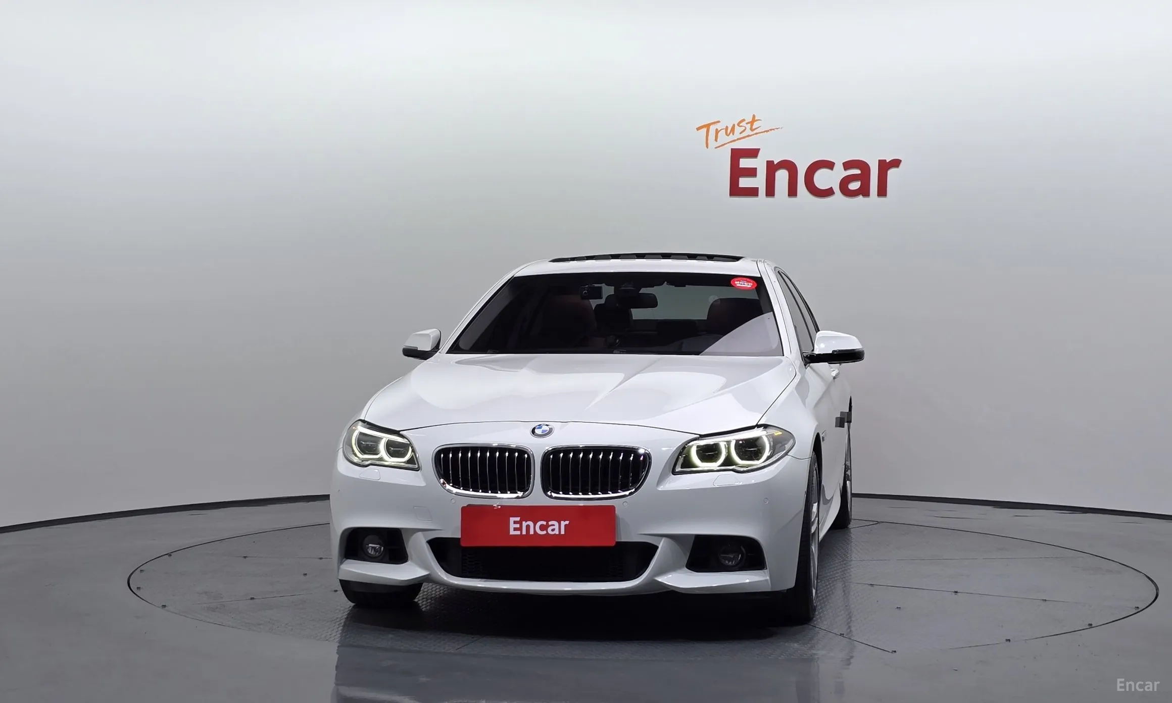 BMW 5 Series (F10) превью 2