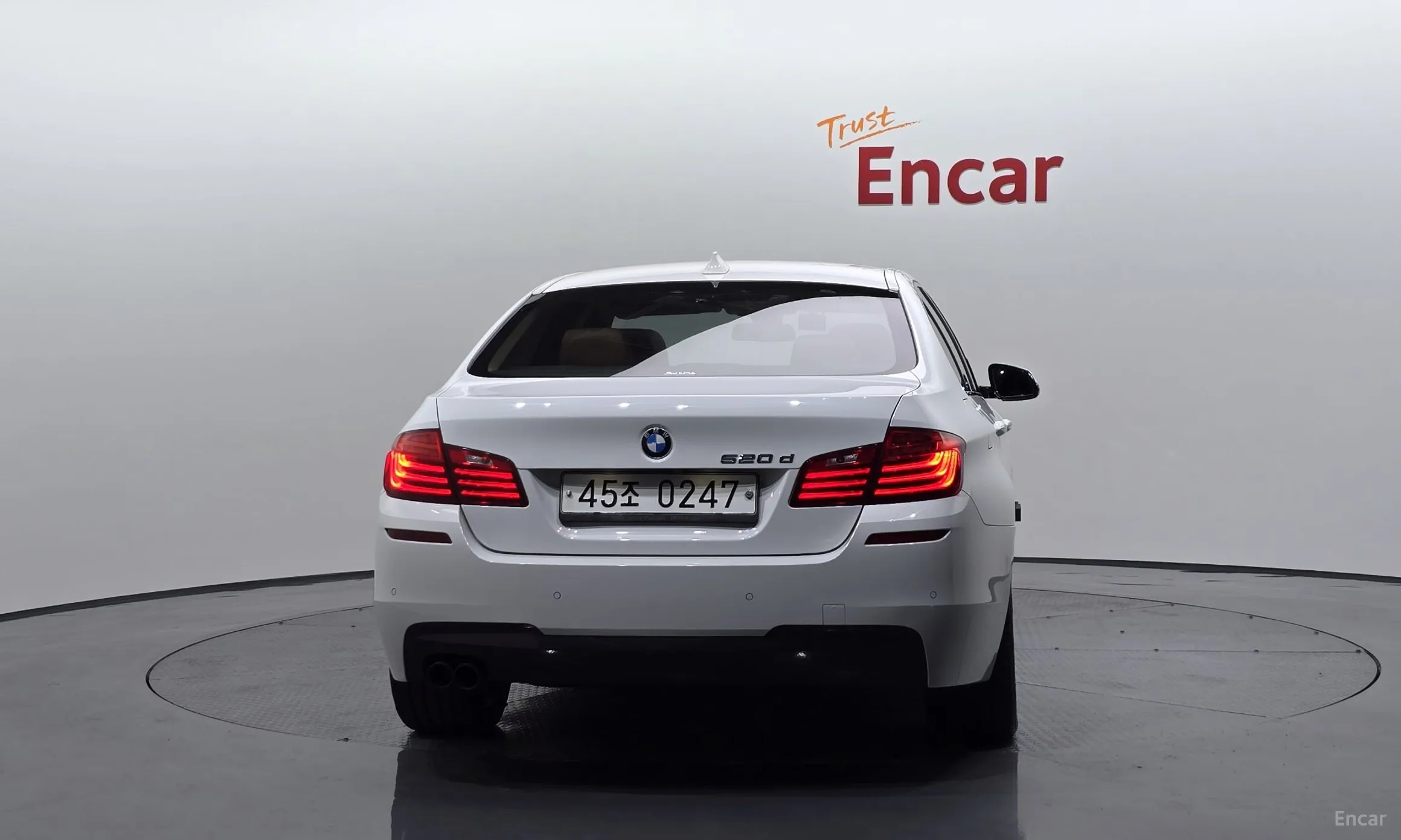 BMW 5 Series (F10) превью 3