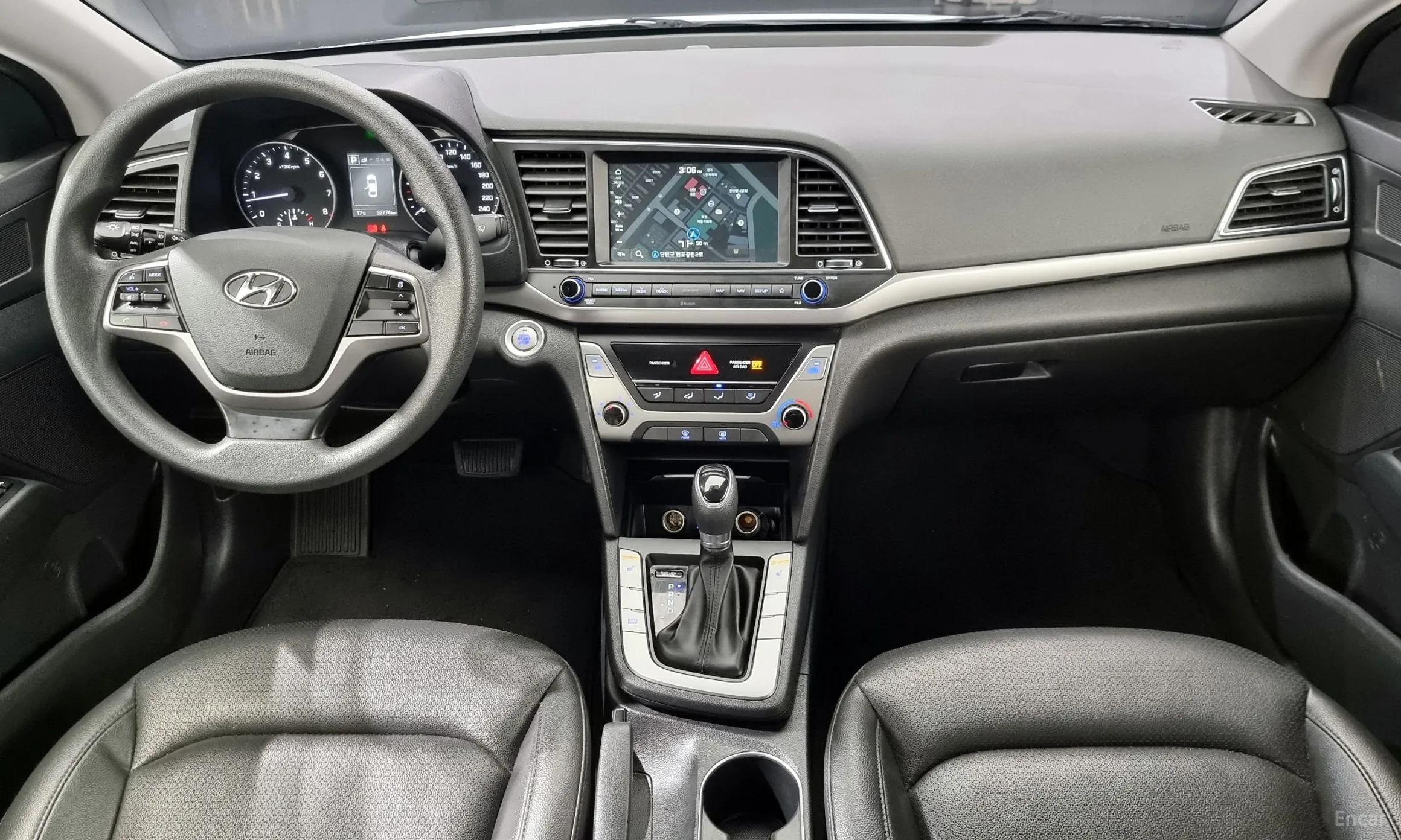 Hyundai Avante AD превью 4