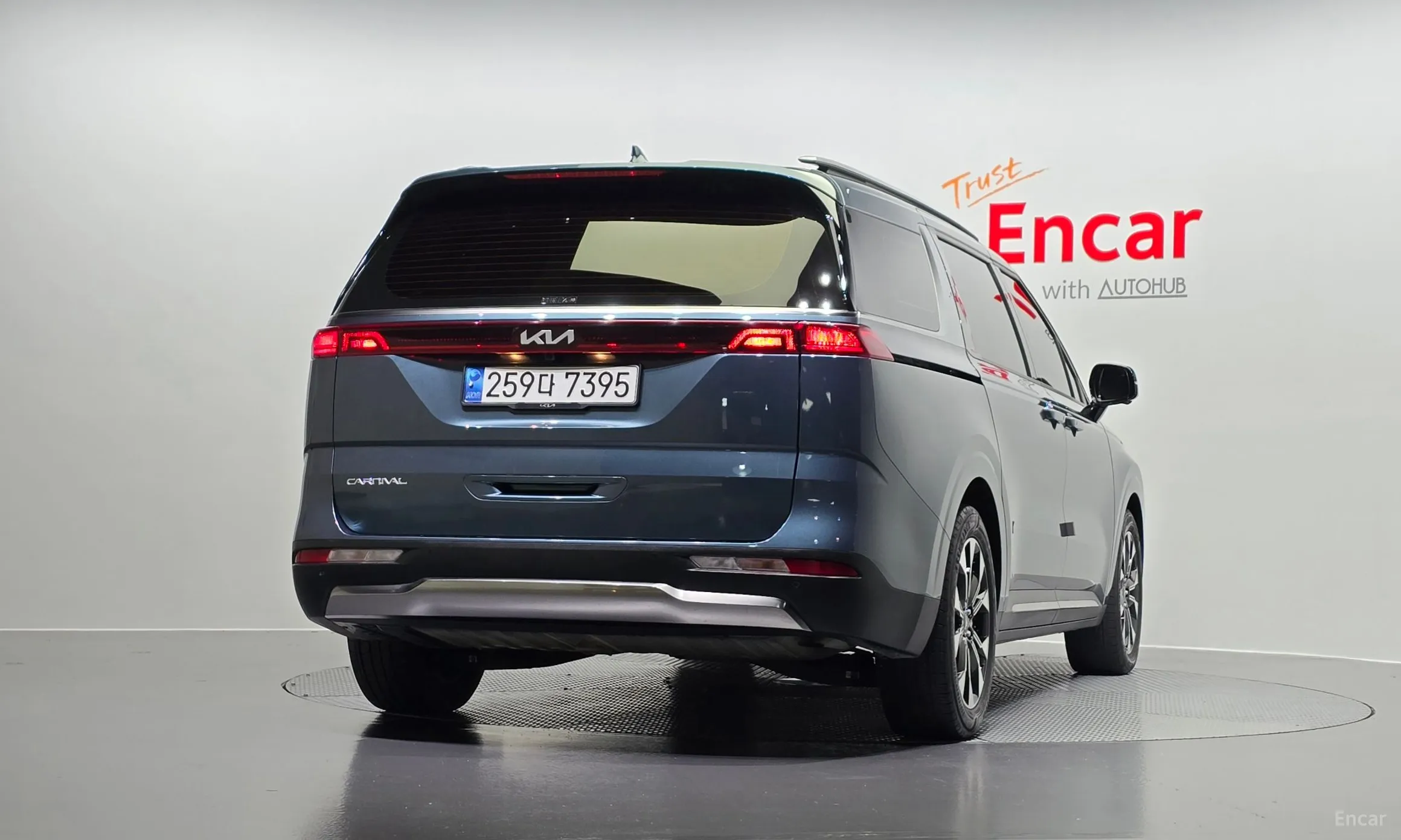 Kia Carnival Gen 4 превью 3