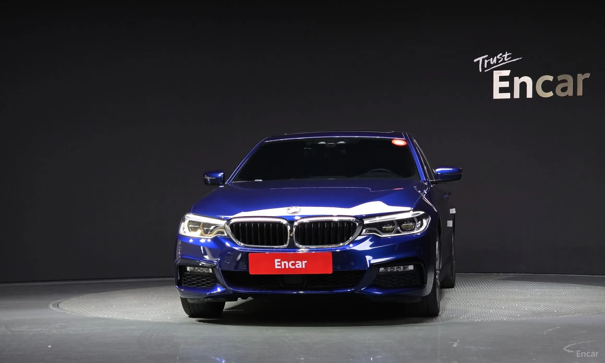 BMW 5 Series (G30) превью 2