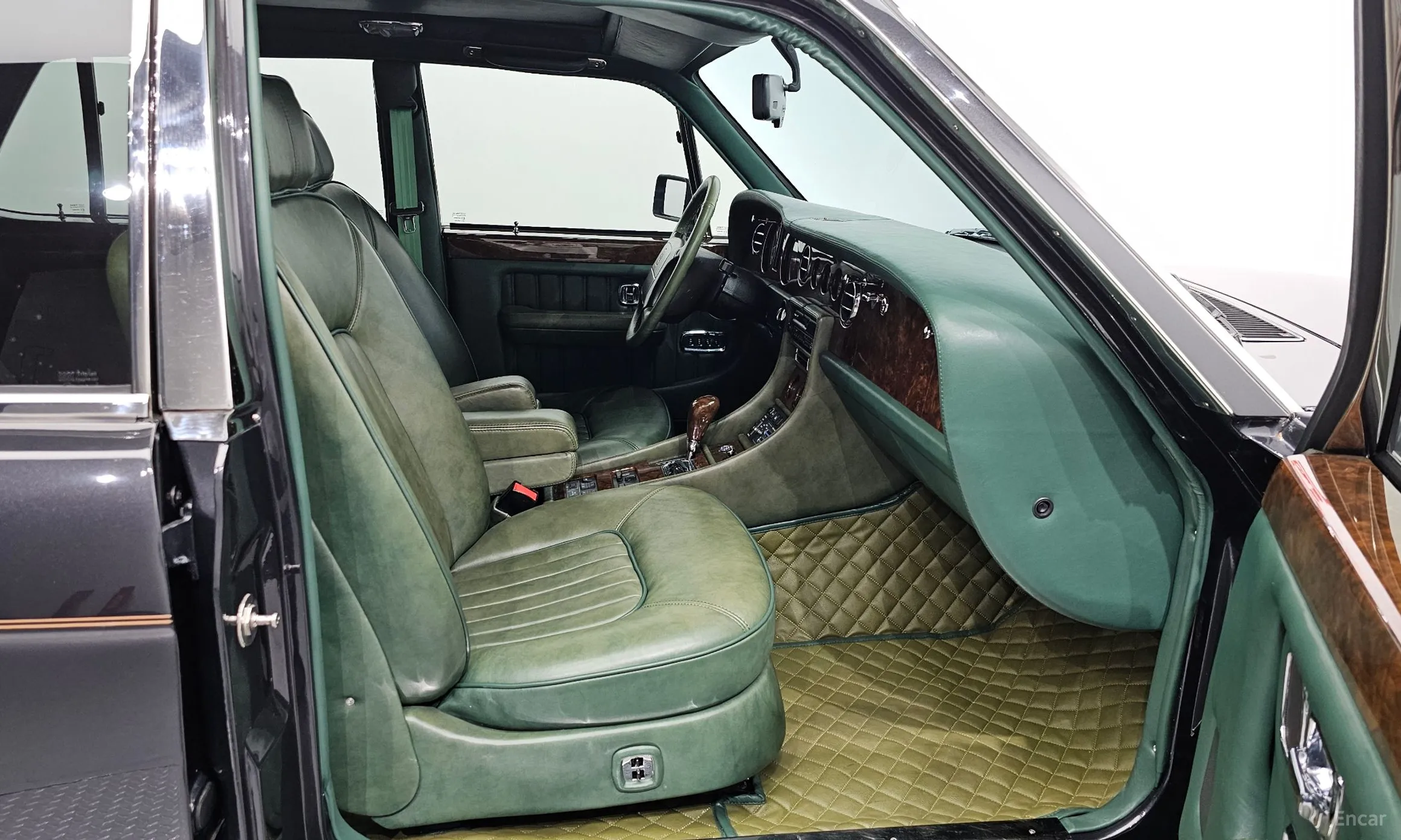 Bentley Brooklands превью 11