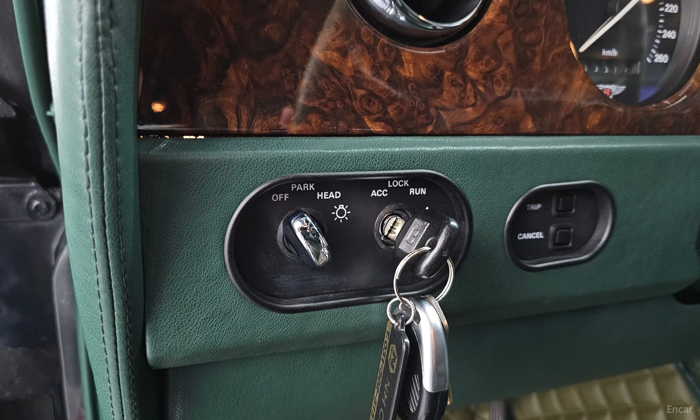 Bentley Brooklands превью 14