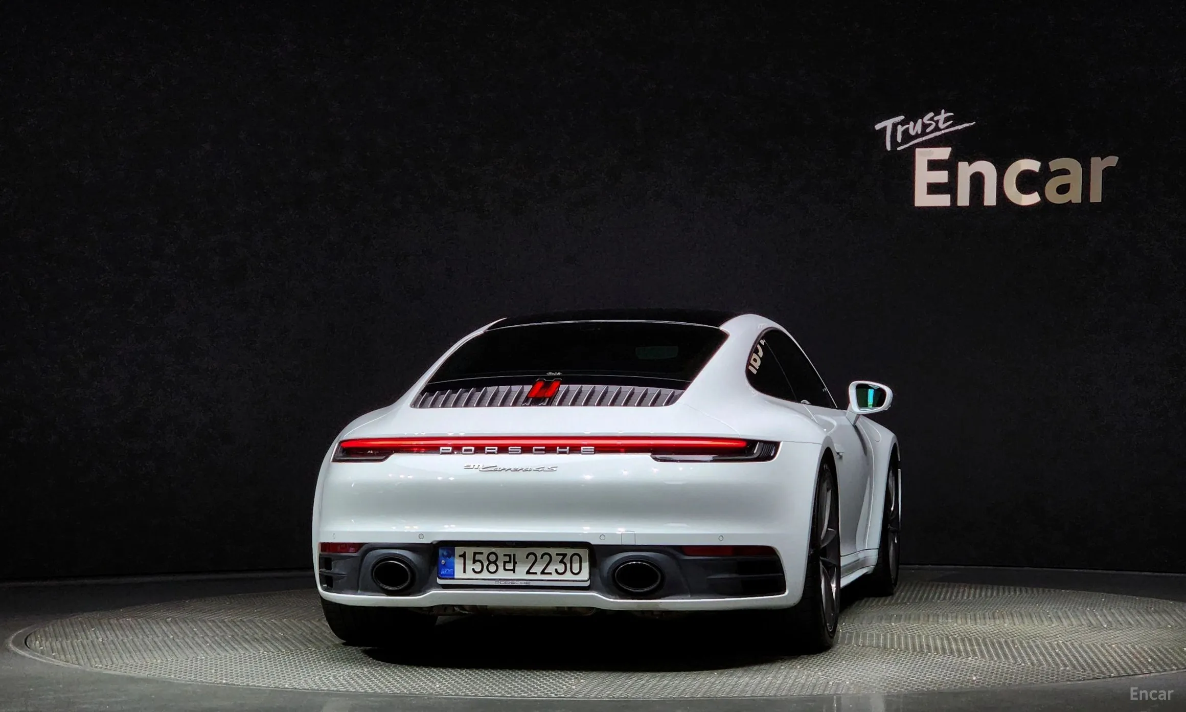 Porsche 911 (992) превью 3