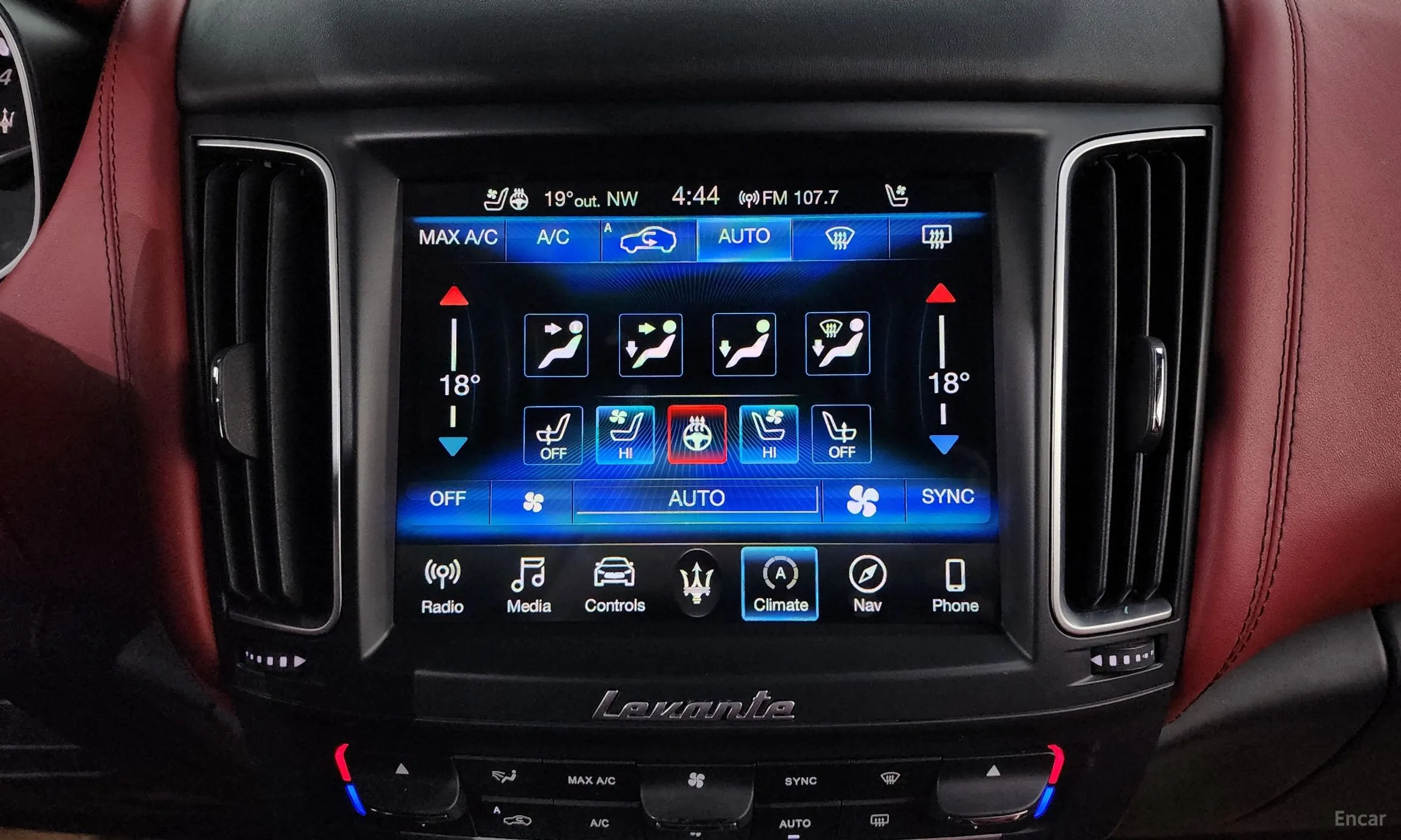 Maserati Levante превью 19