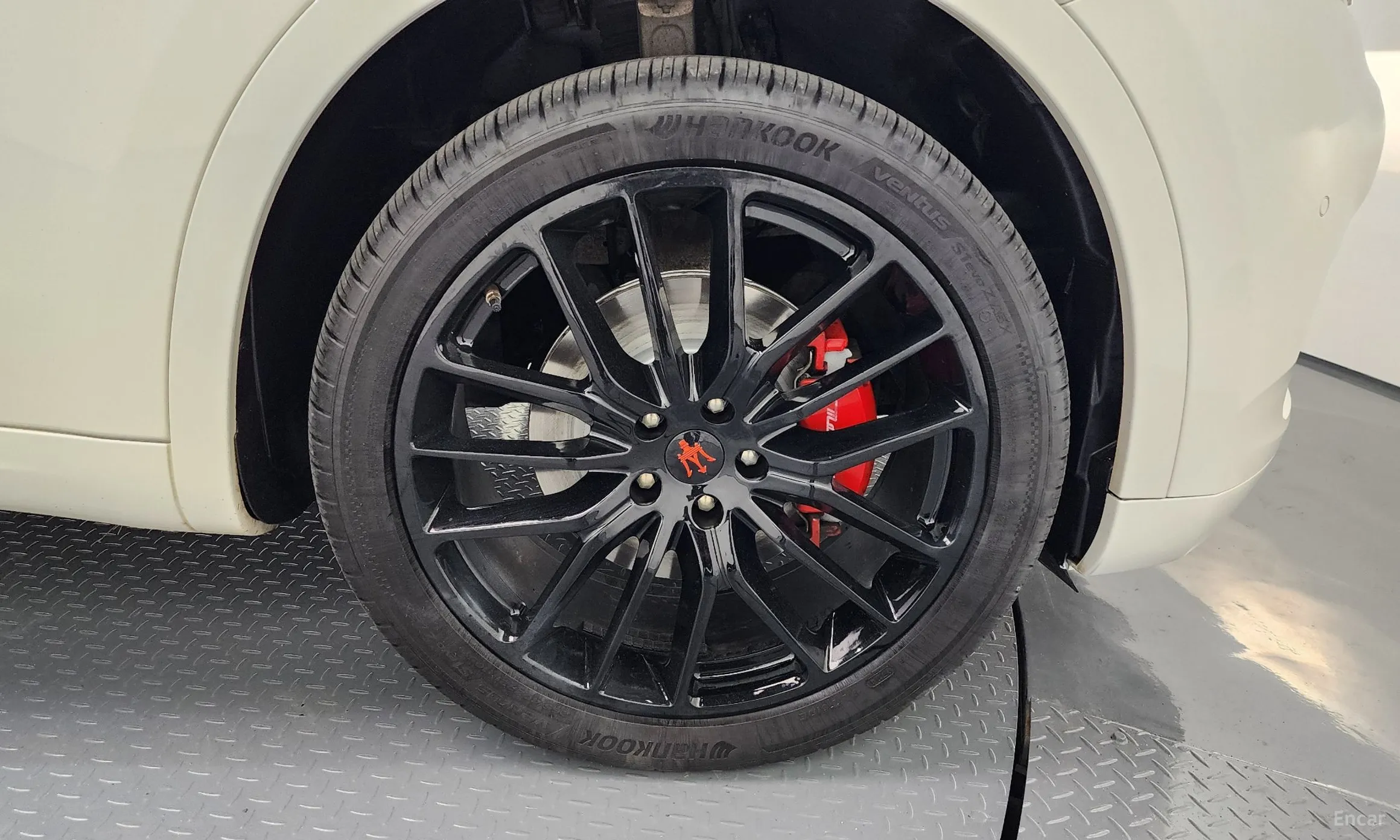 Maserati Levante превью 5