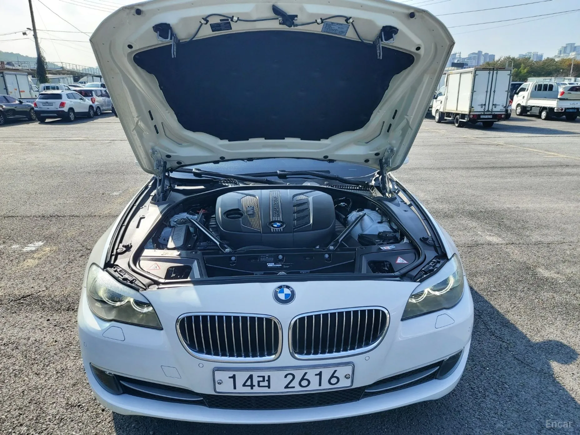 BMW 5 Series (F10) превью 4