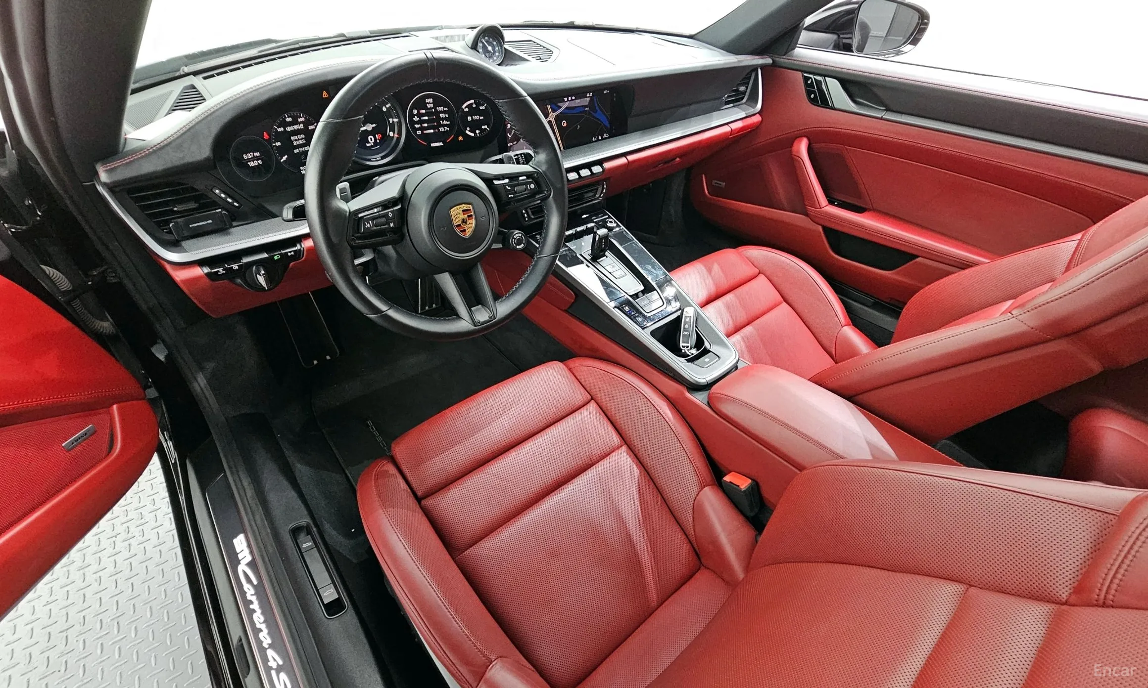 Porsche 911 (992) превью 4