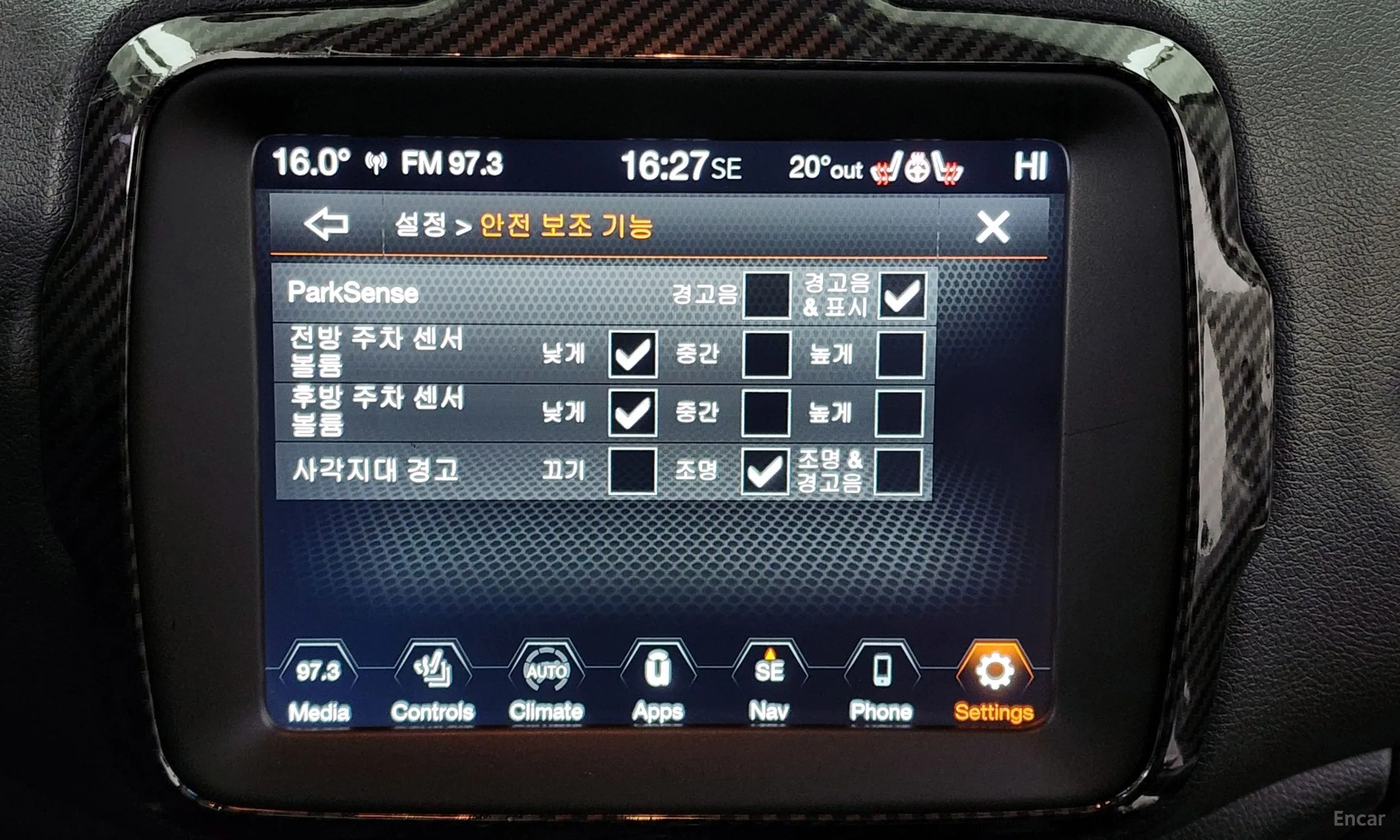 Jeep Renegade превью 16