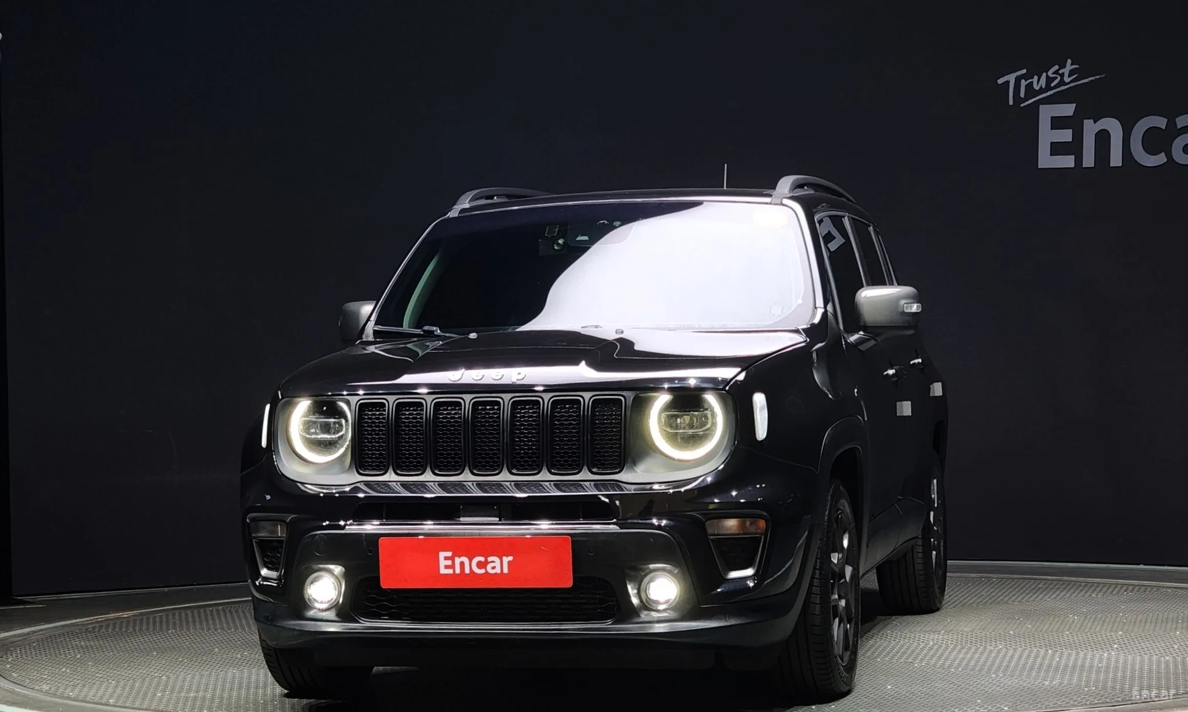 Jeep Renegade превью 3