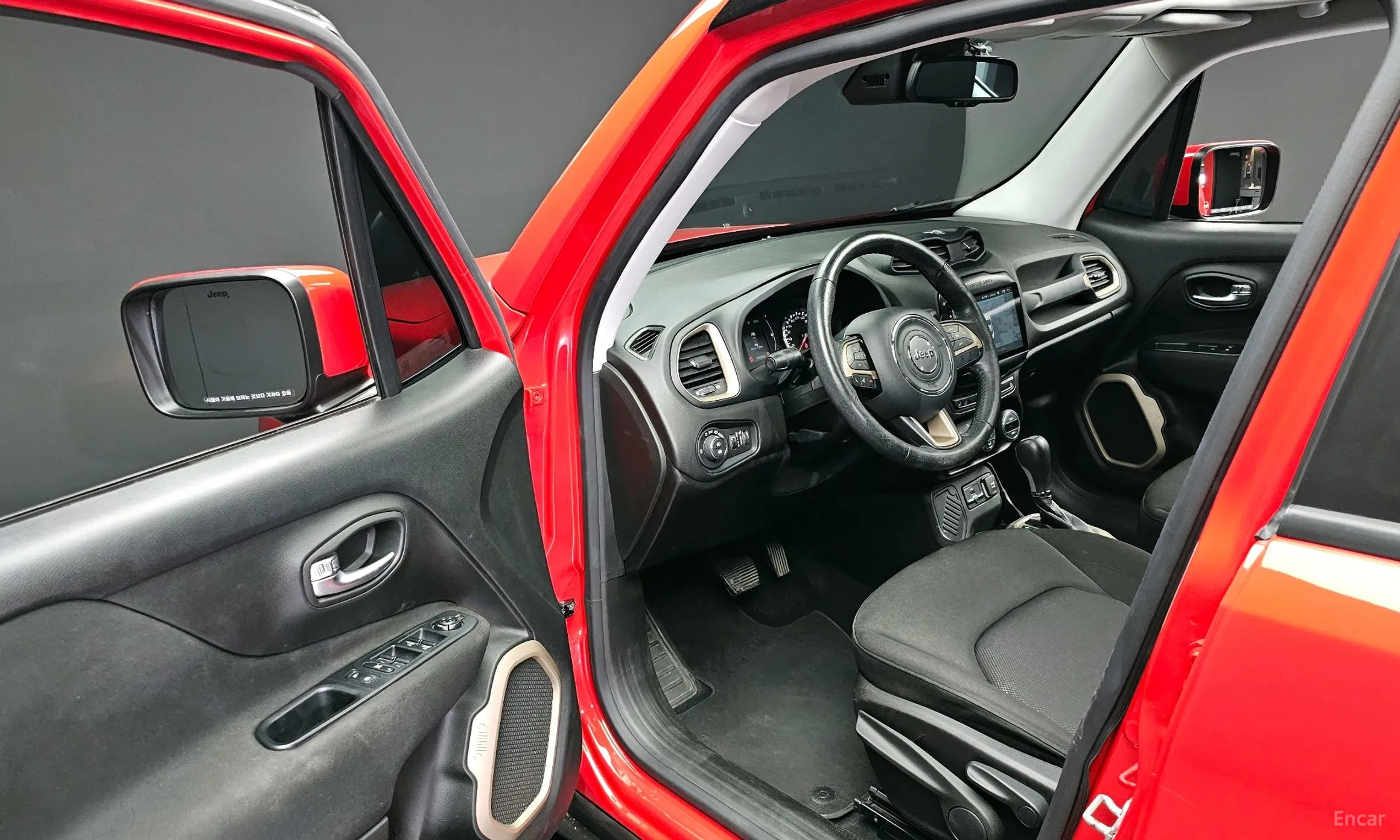 Jeep Renegade превью 11