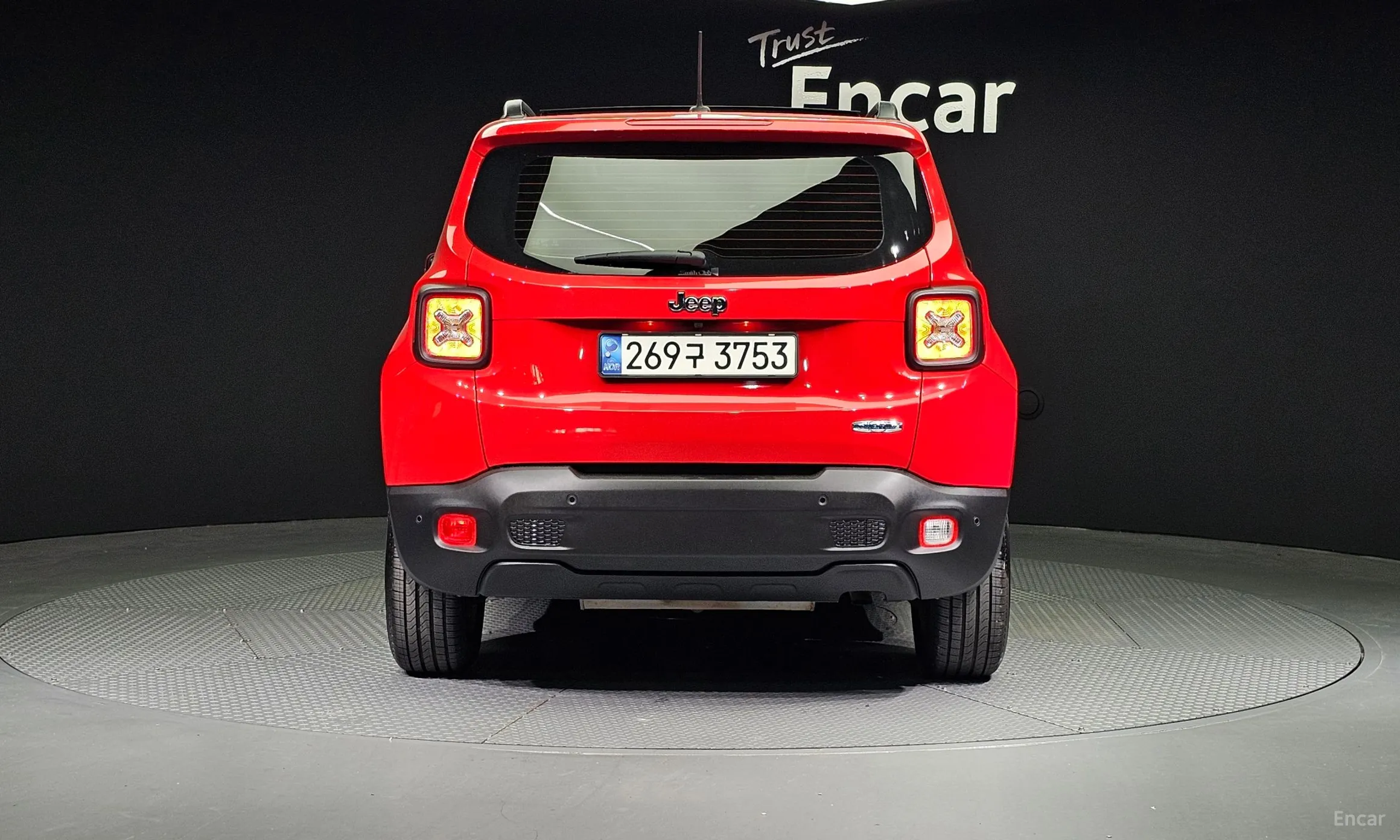 Jeep Renegade превью 4