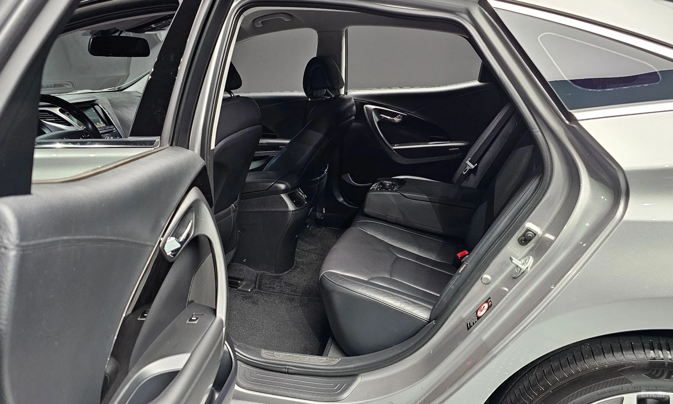 Hyundai Grandeur HG превью 17