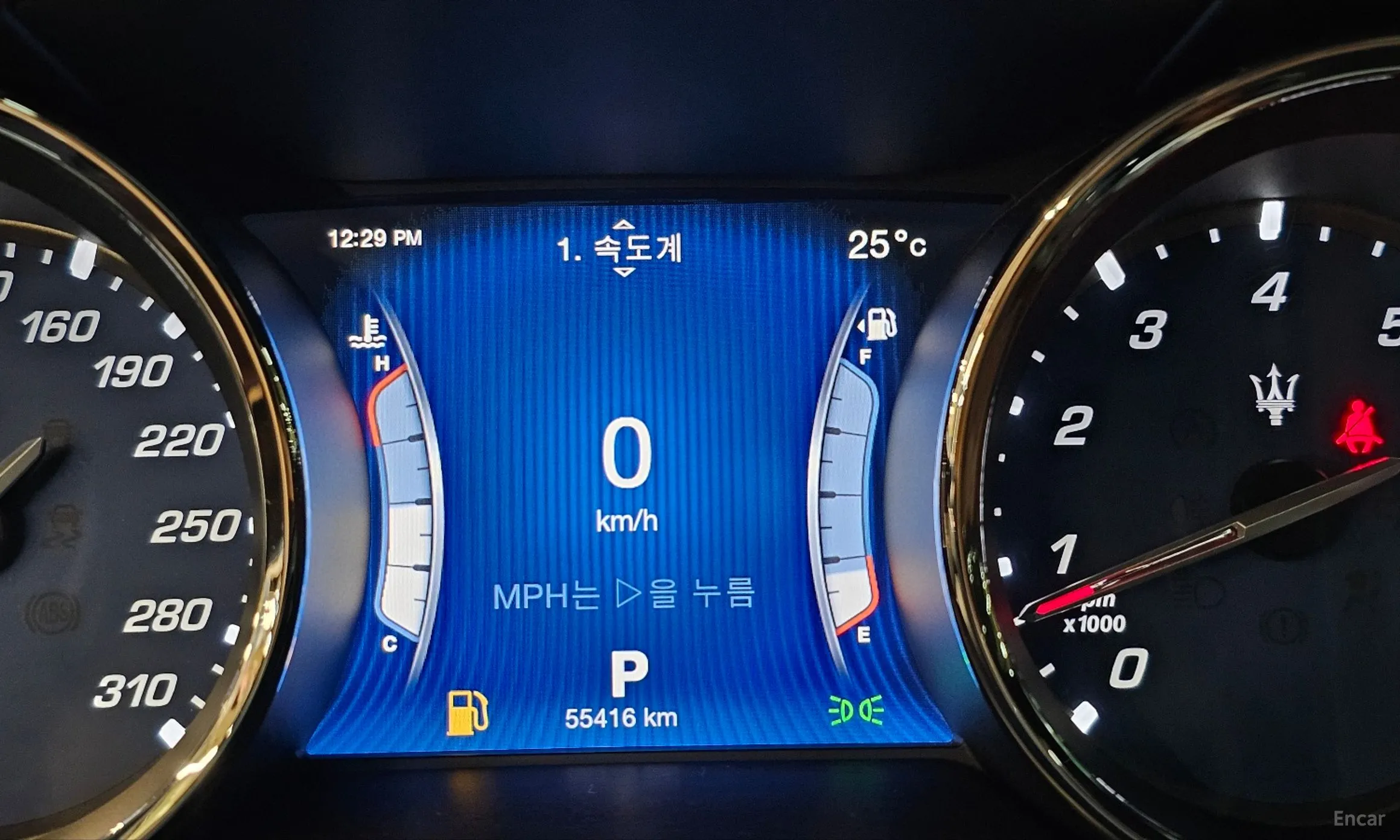 Maserati Quattroporte превью 8