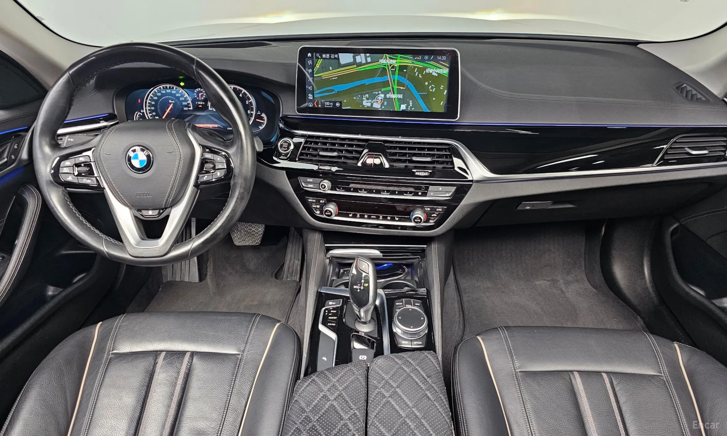 BMW 5 Series (G30) превью 4